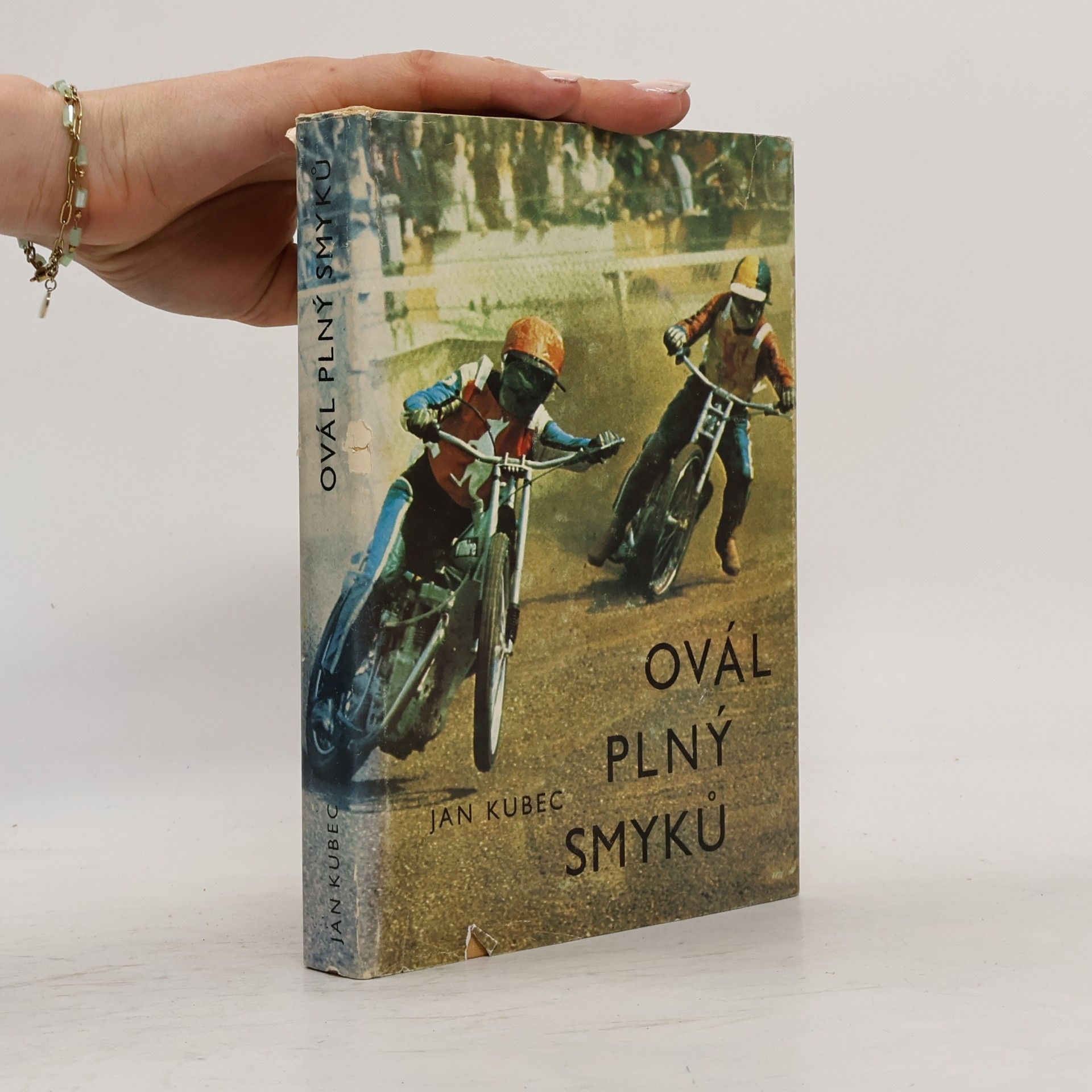 Jan Kubec Ovál plný smyků