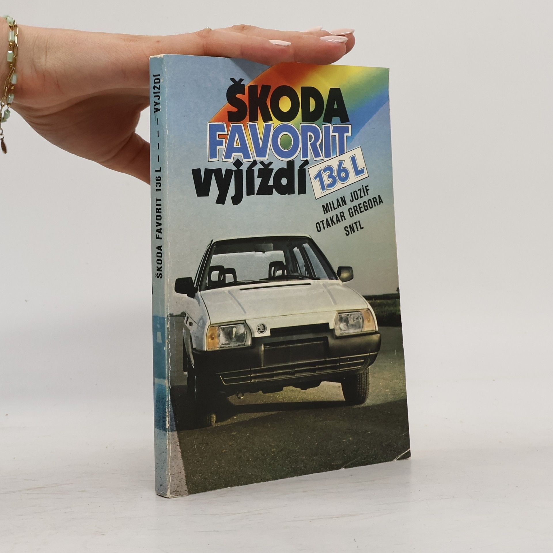 Škoda Favorit 136 L vyjíždí