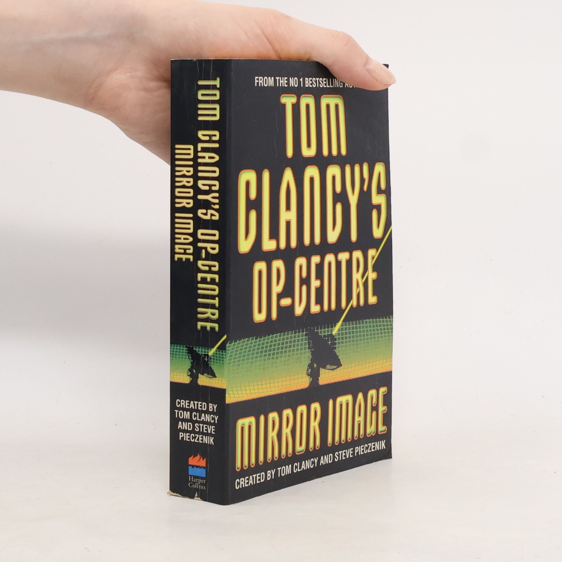 Tom Clancy Tom Clancy's Op-Centre. Mirror image