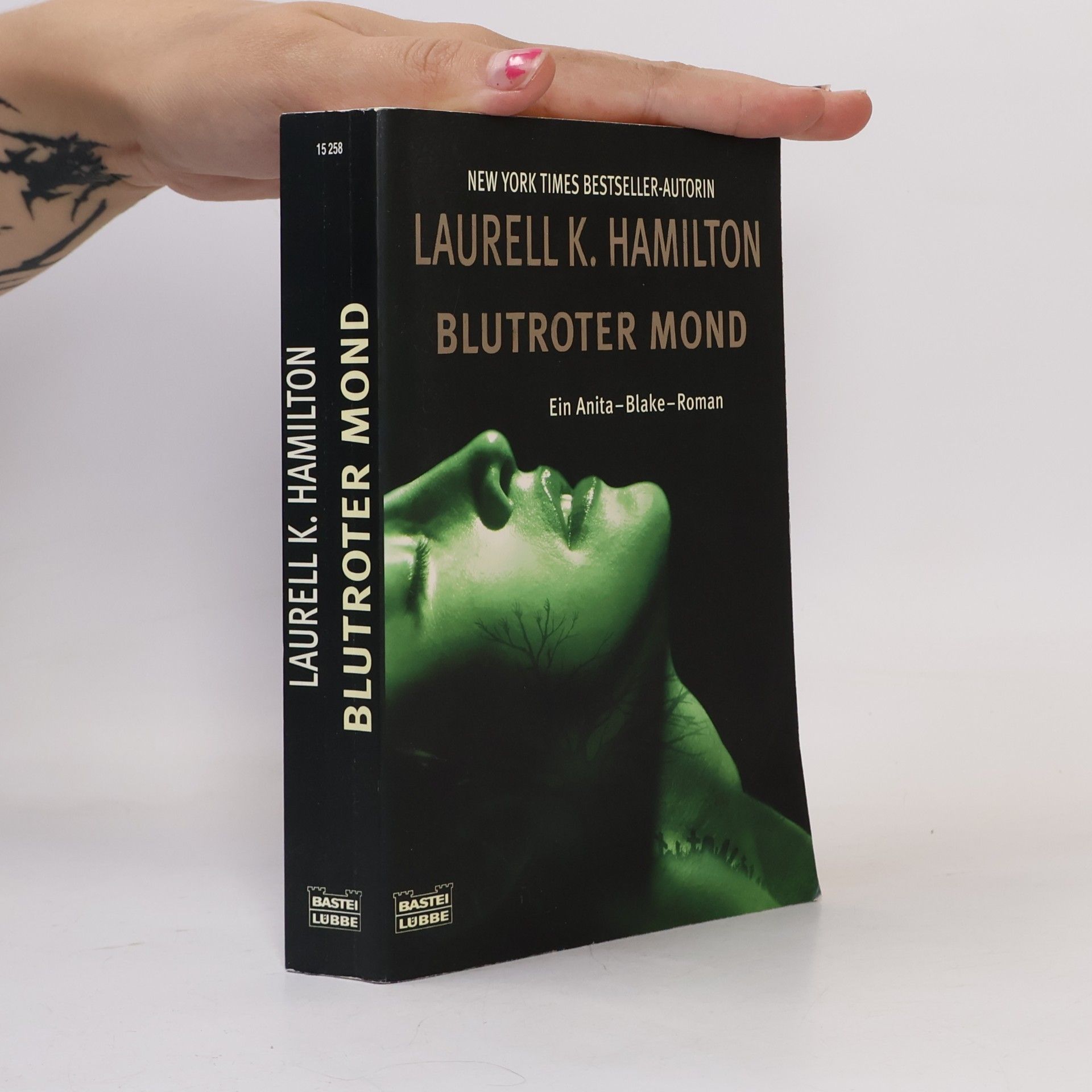 Laurell K. Hamilton Blutroter Mond