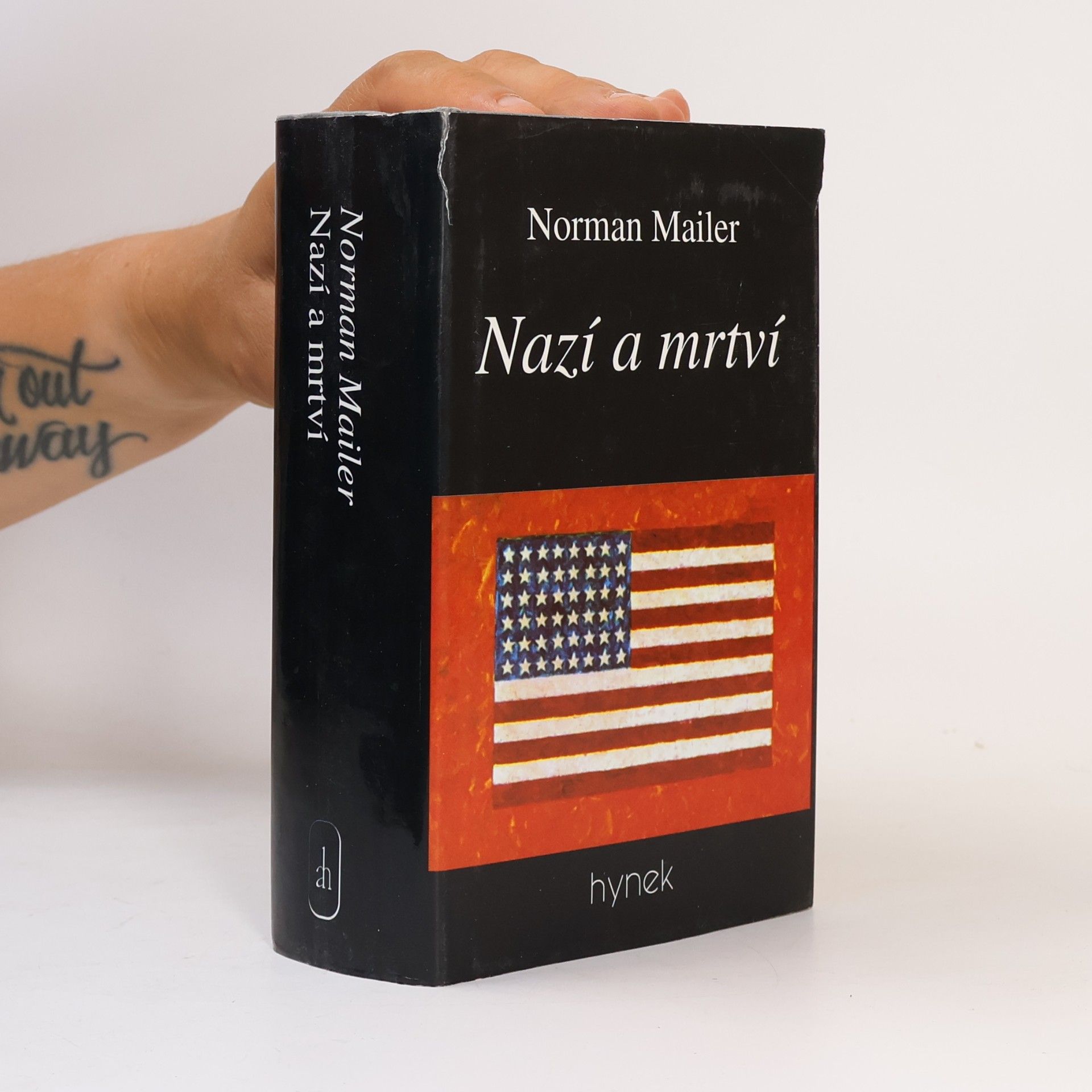 Norman Mailer Nazí a mrtví : román