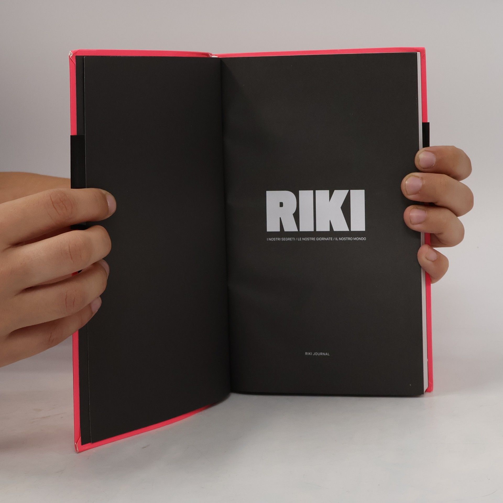 AA.VV. Riki