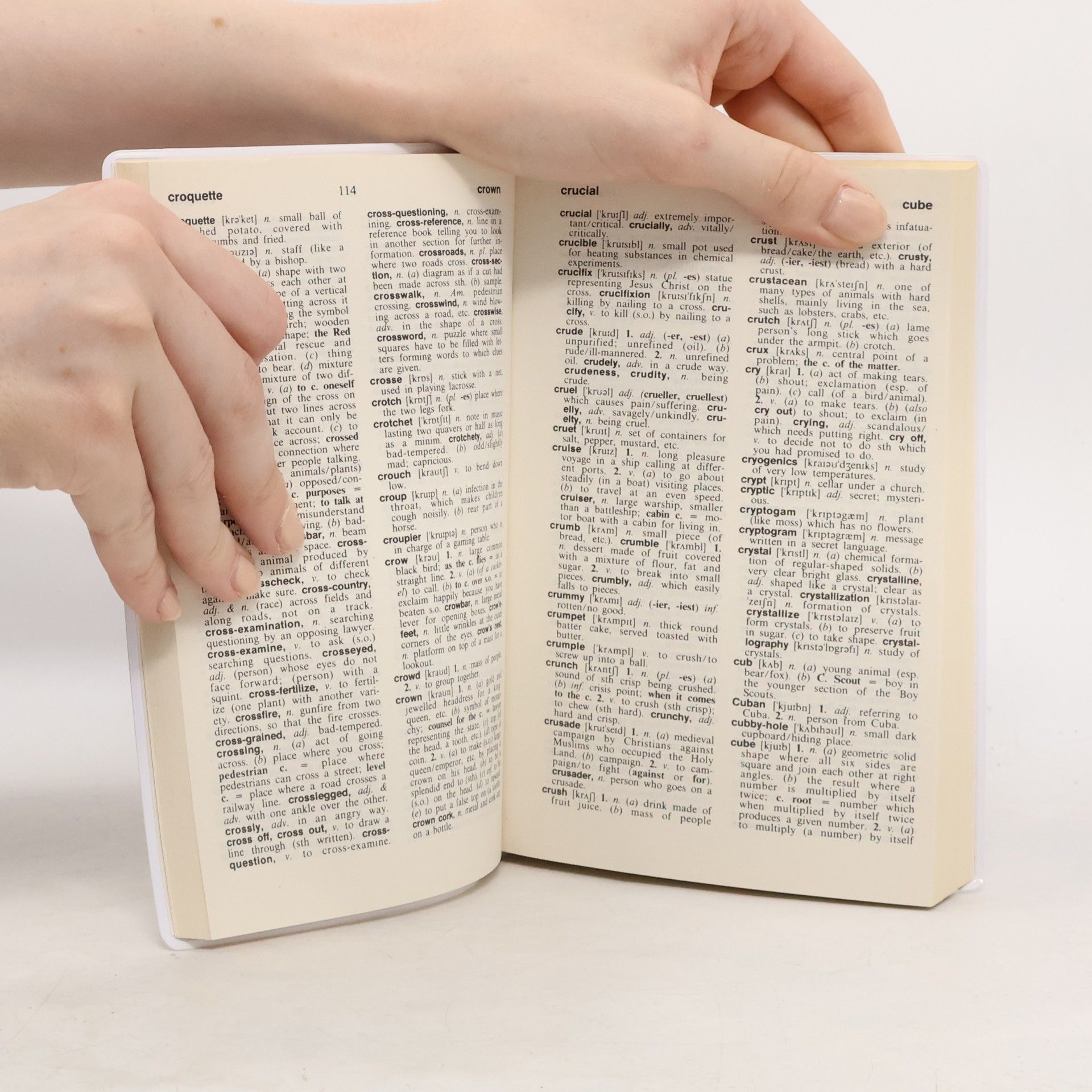 Harrap's Compact English Dictionary