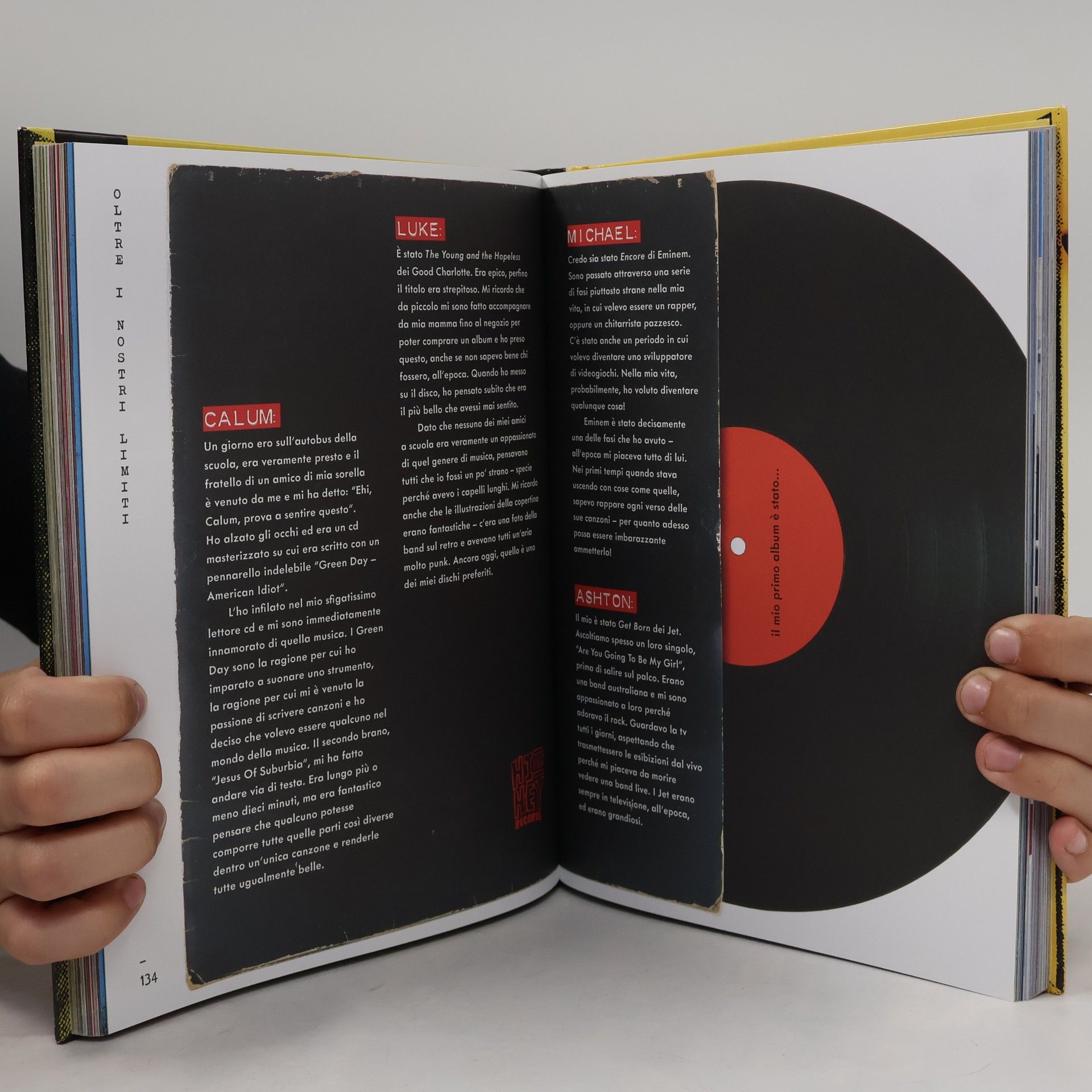 5 Seconds of Summer 5 Seconds of Summer: Hey, mettiamo su una band! Il nostro libro ufficiale