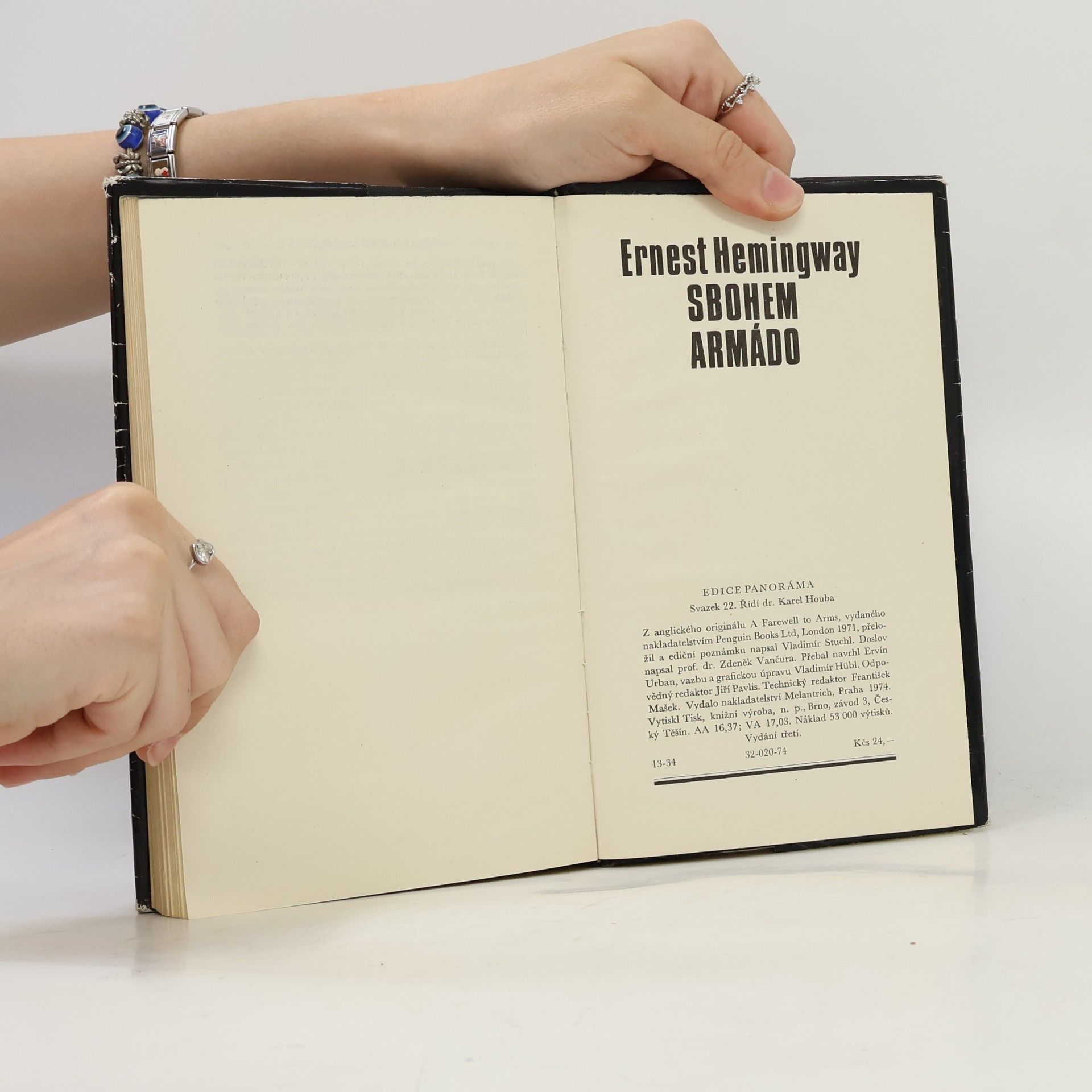 Ernest Hemingway Sbohem armádo