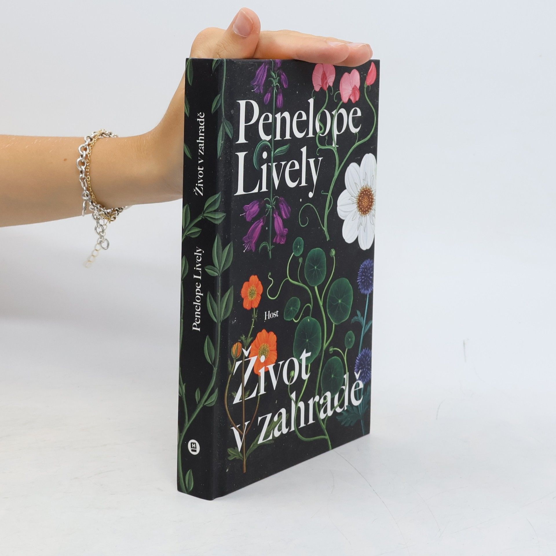 Penelope Lively Život v zahradě