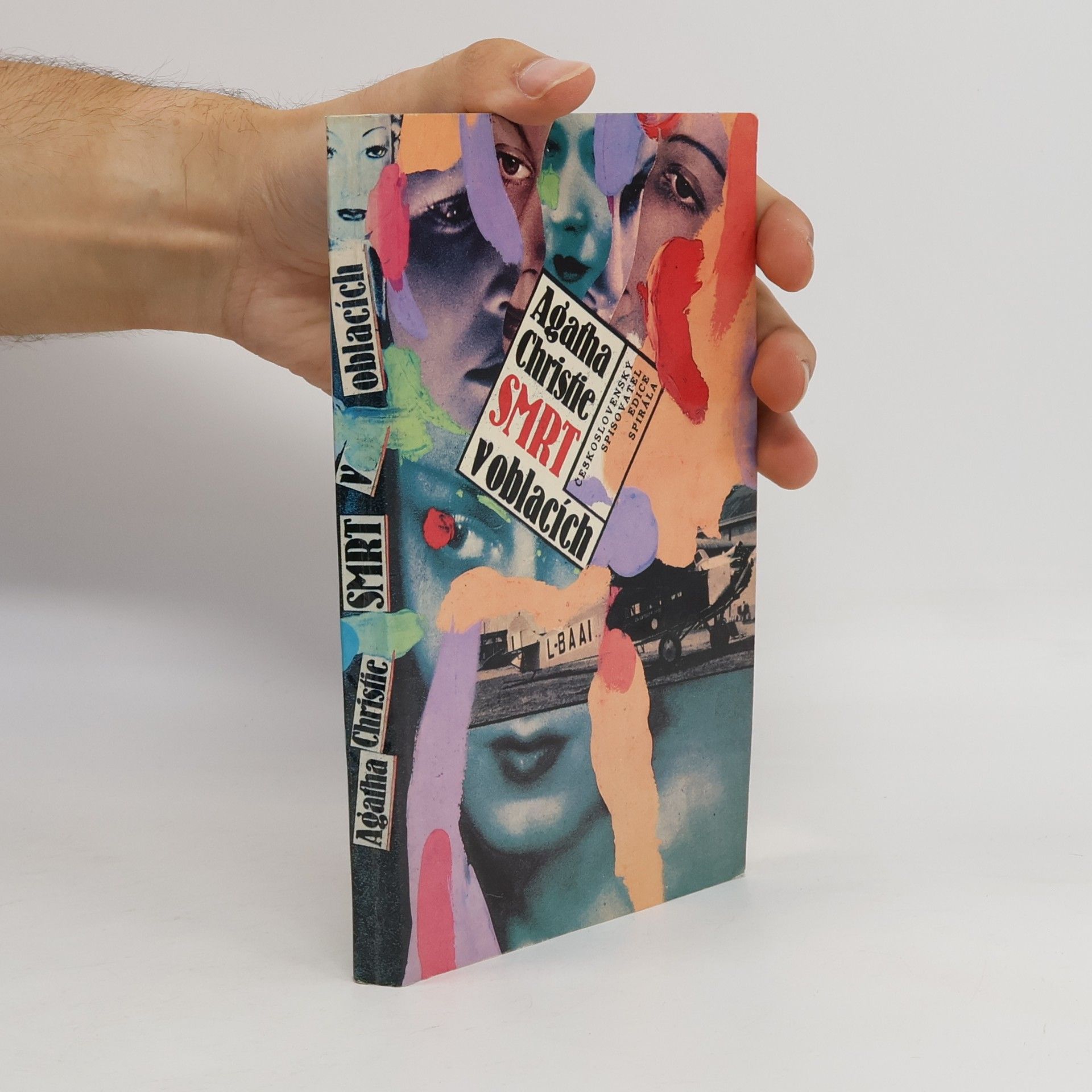 Agatha Christie Smrt v oblacích
