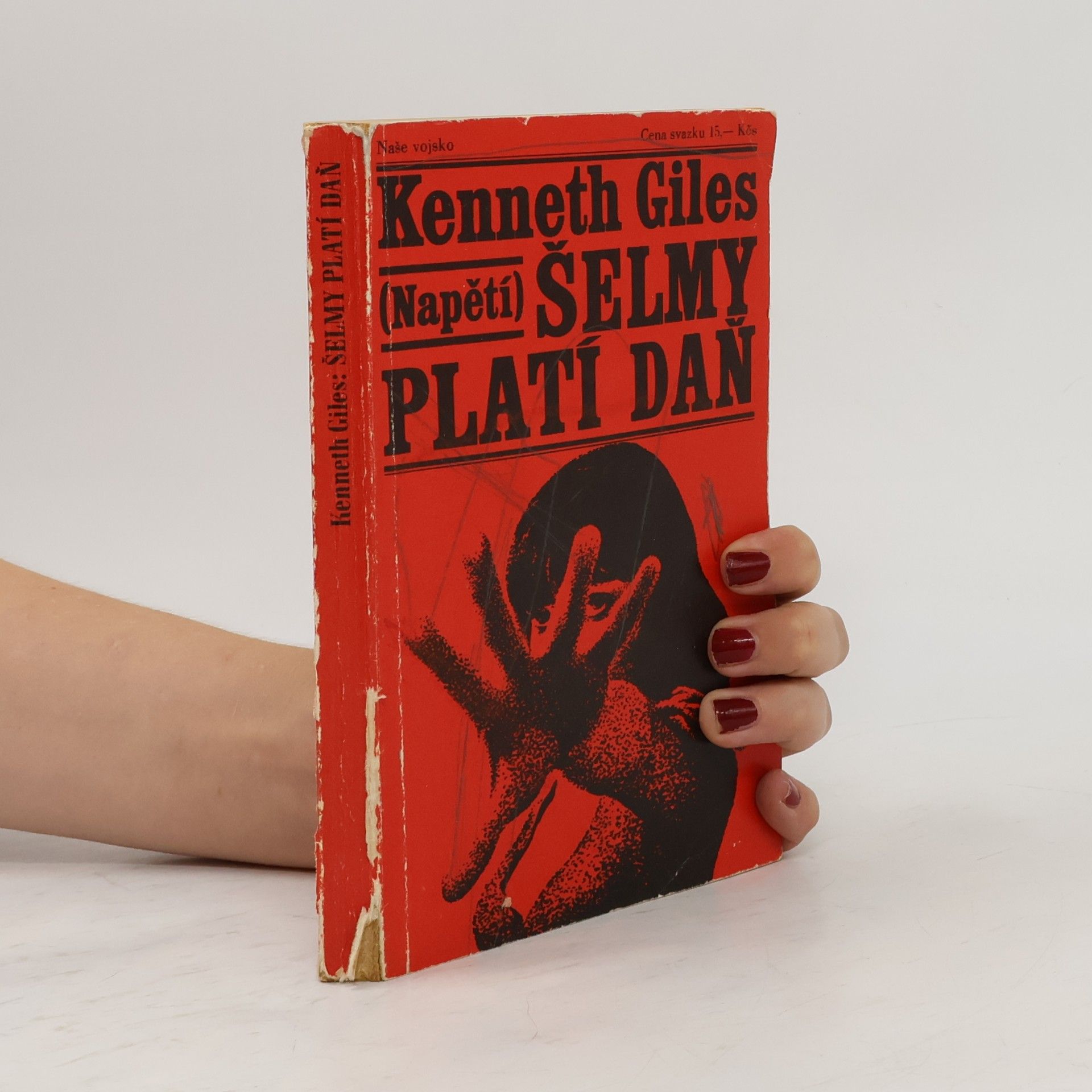 Kenneth Giles Šelmy platí daň