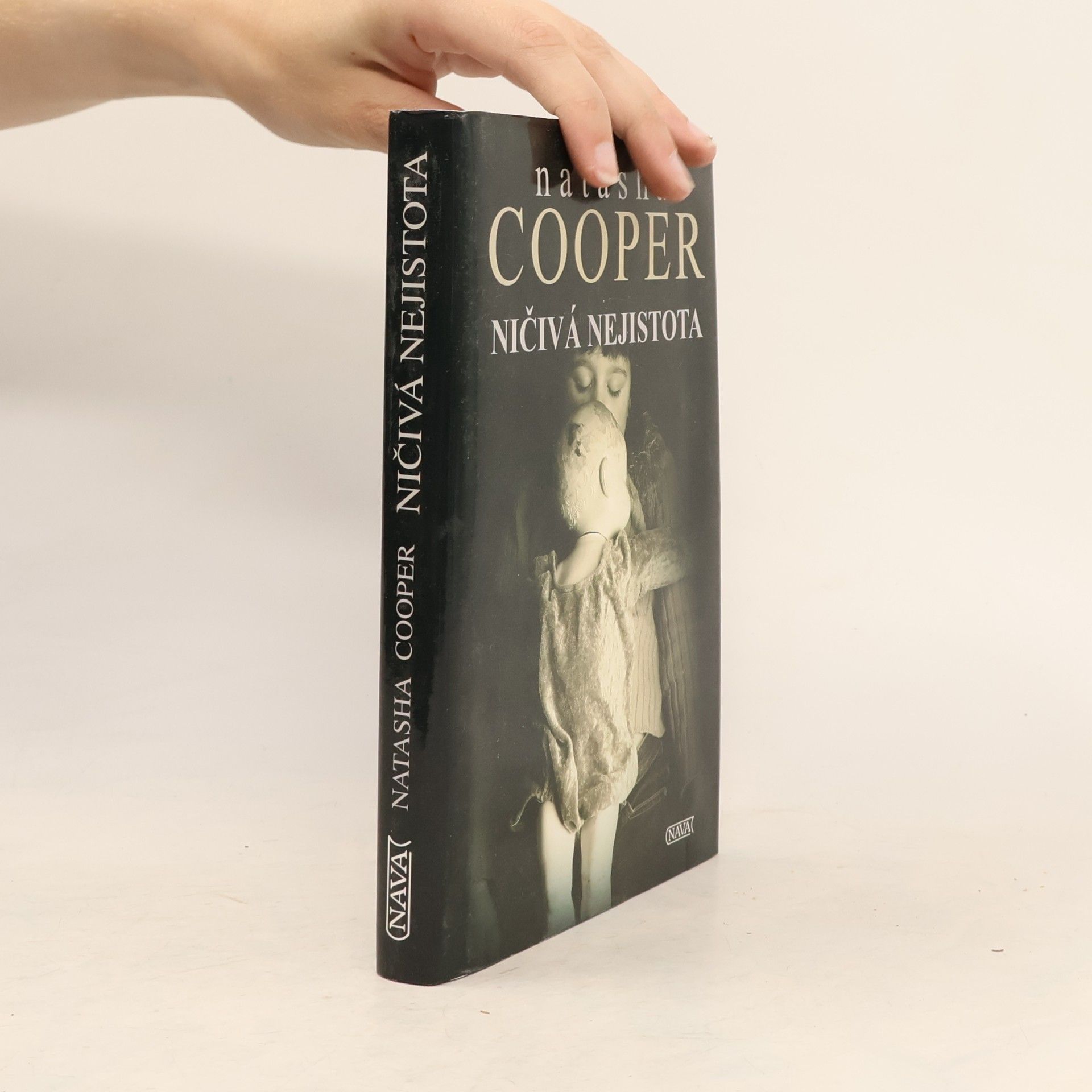 Natasha Cooper Ničivá nejistota