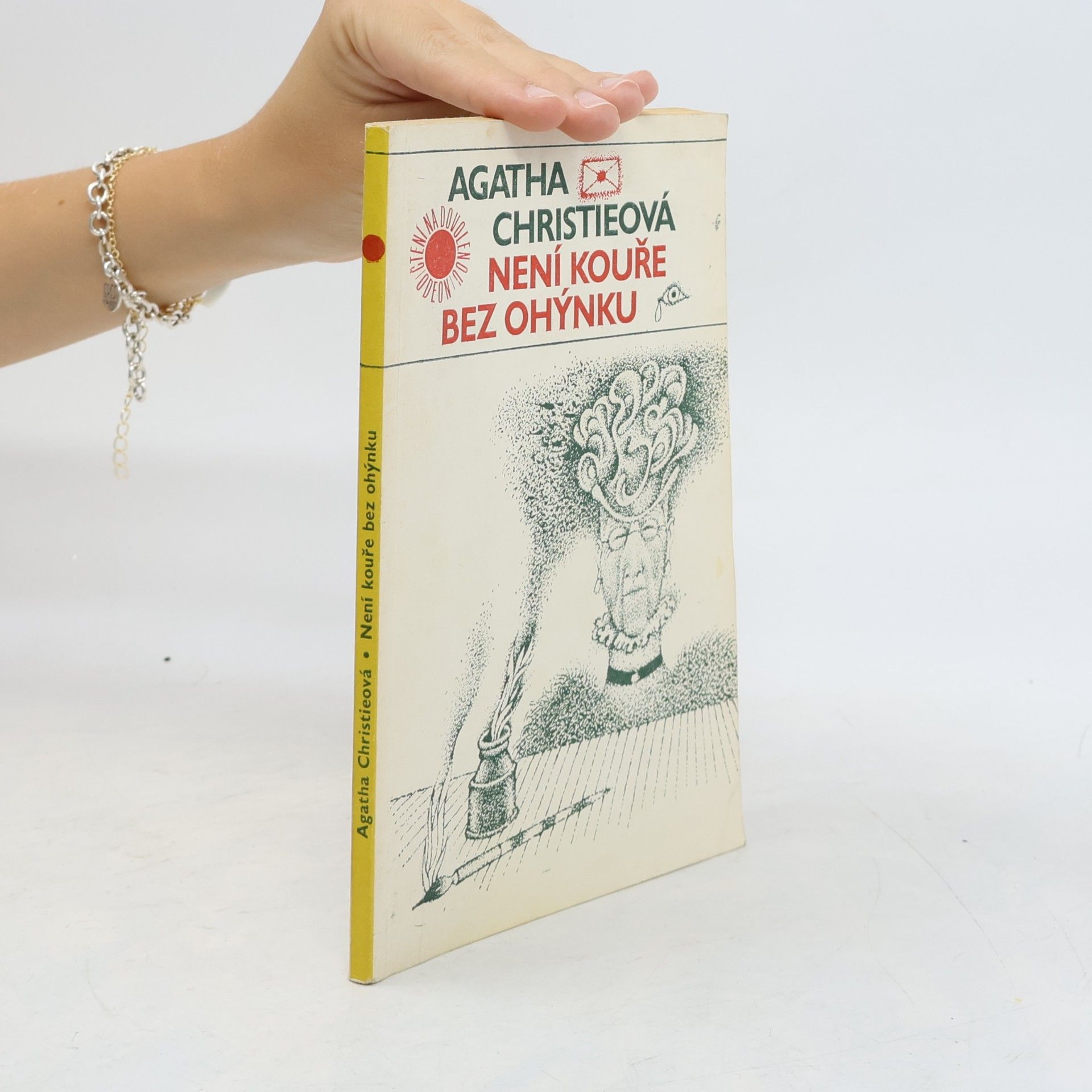 Agatha Christie Není kouře bez ohýnku