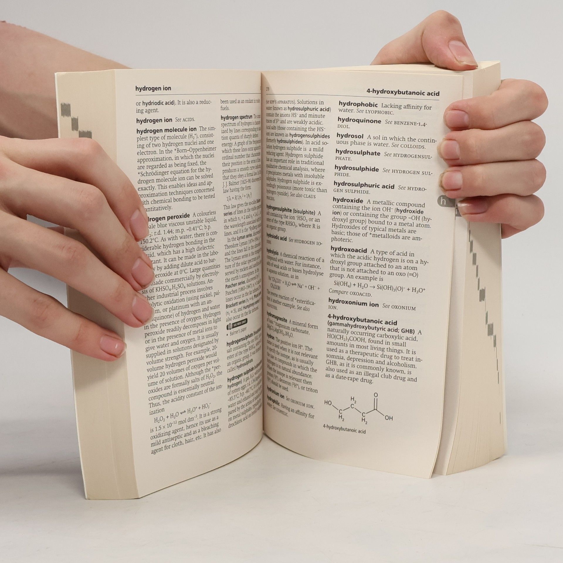 Kolektiv autorů A Dictionary of Chemistry