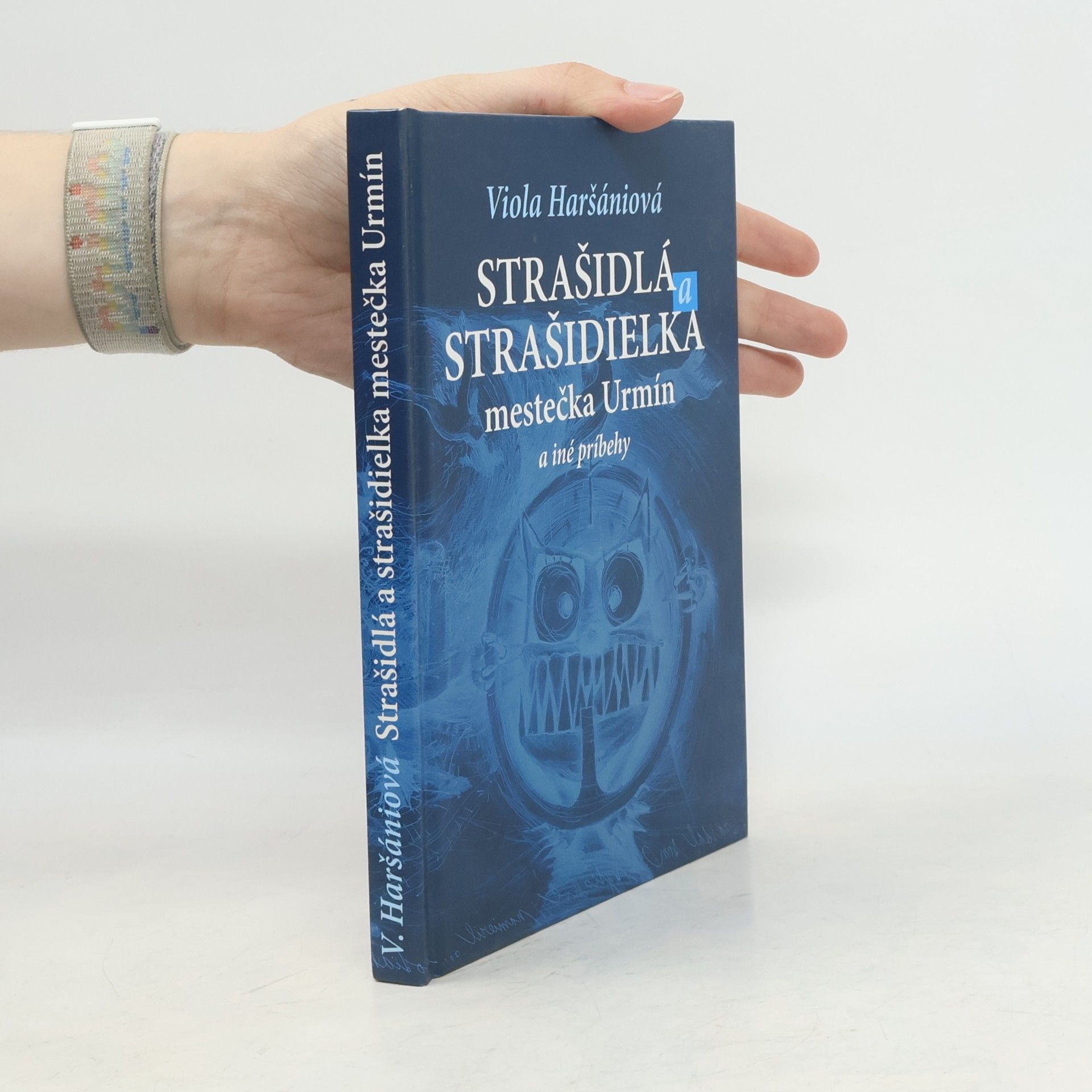 Viola Haršániová Strašidlá a strašidielka městečka Urmín