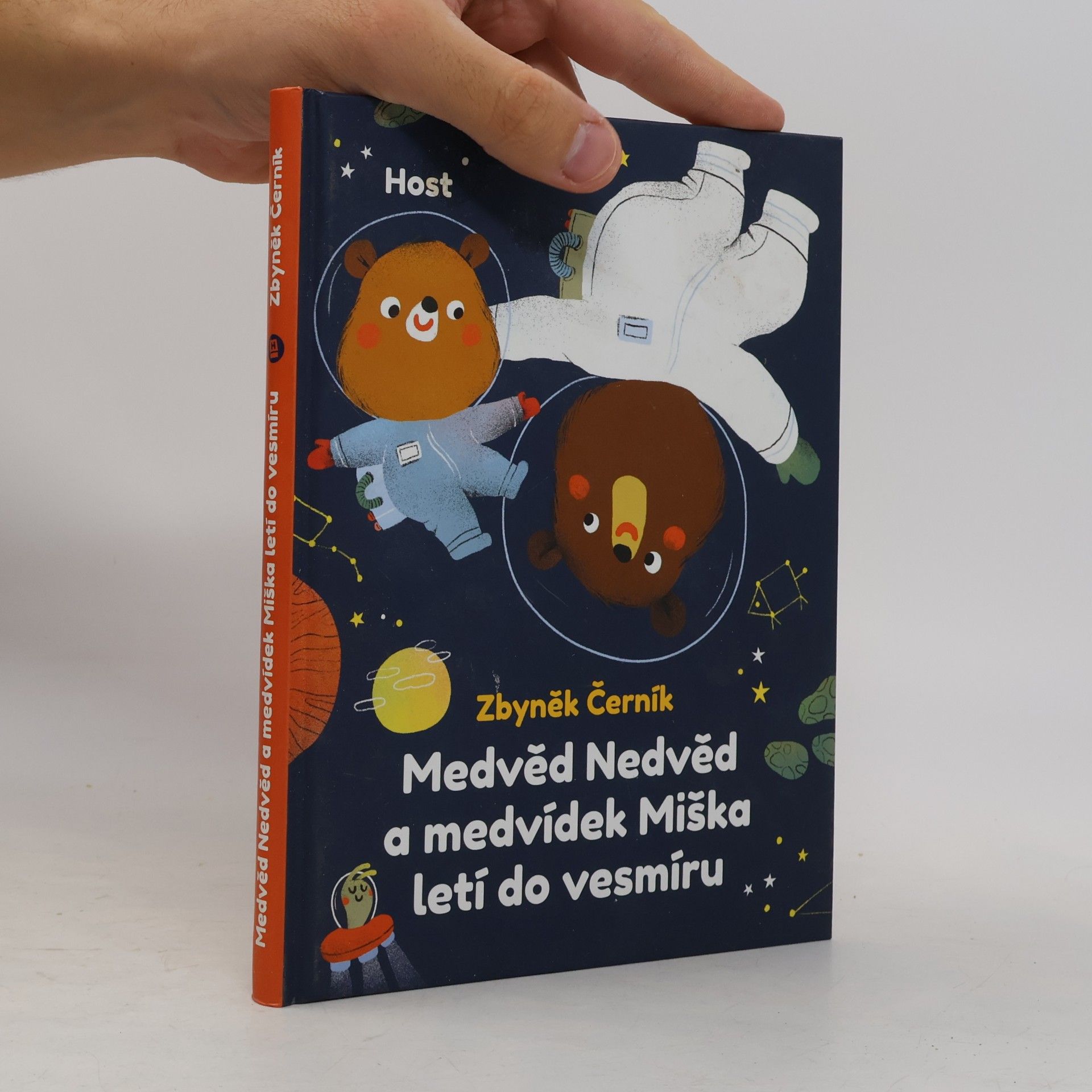 Medvěd Nedvěd a medvídek Miška letí do vesmíru