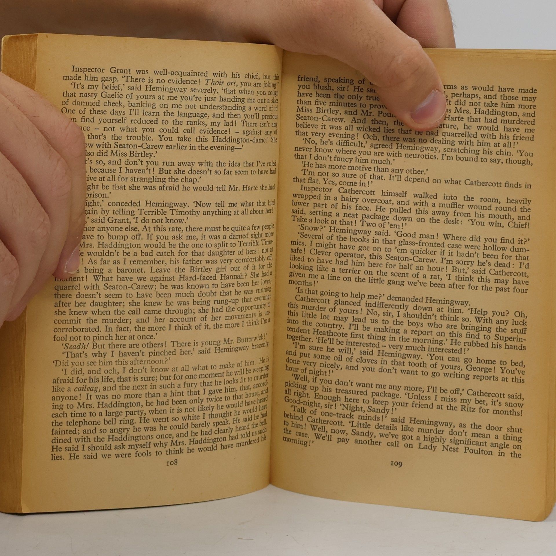 Georgette Heyer Death in Duplicate