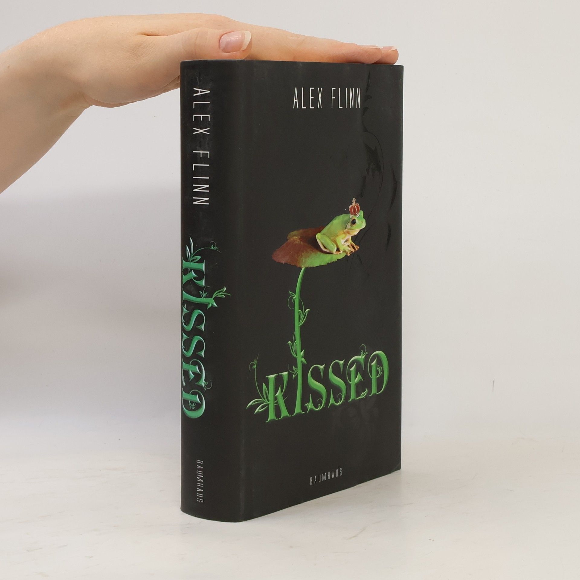 Alex Flinn Kissed