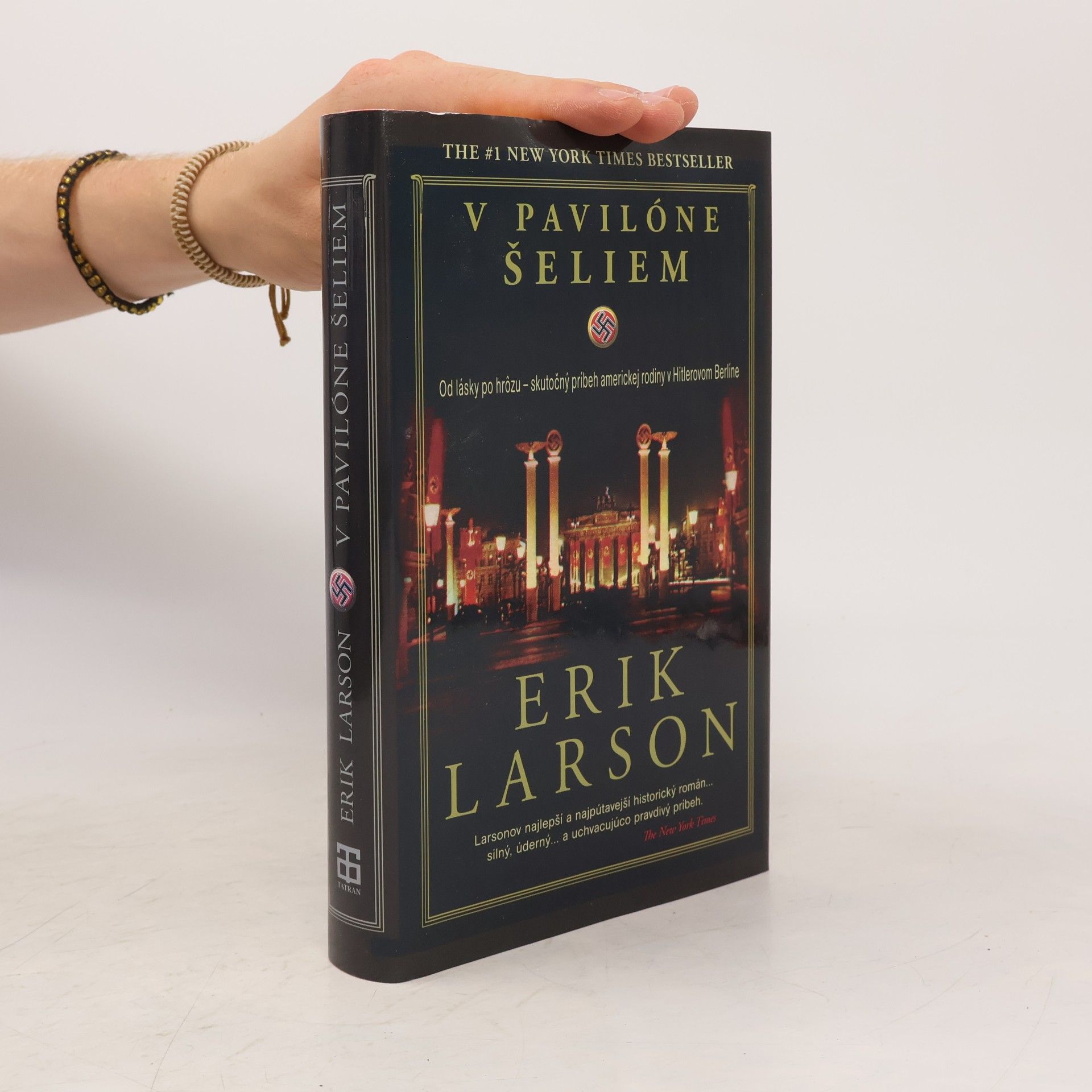 Erik Larson V pavilóne šeliem