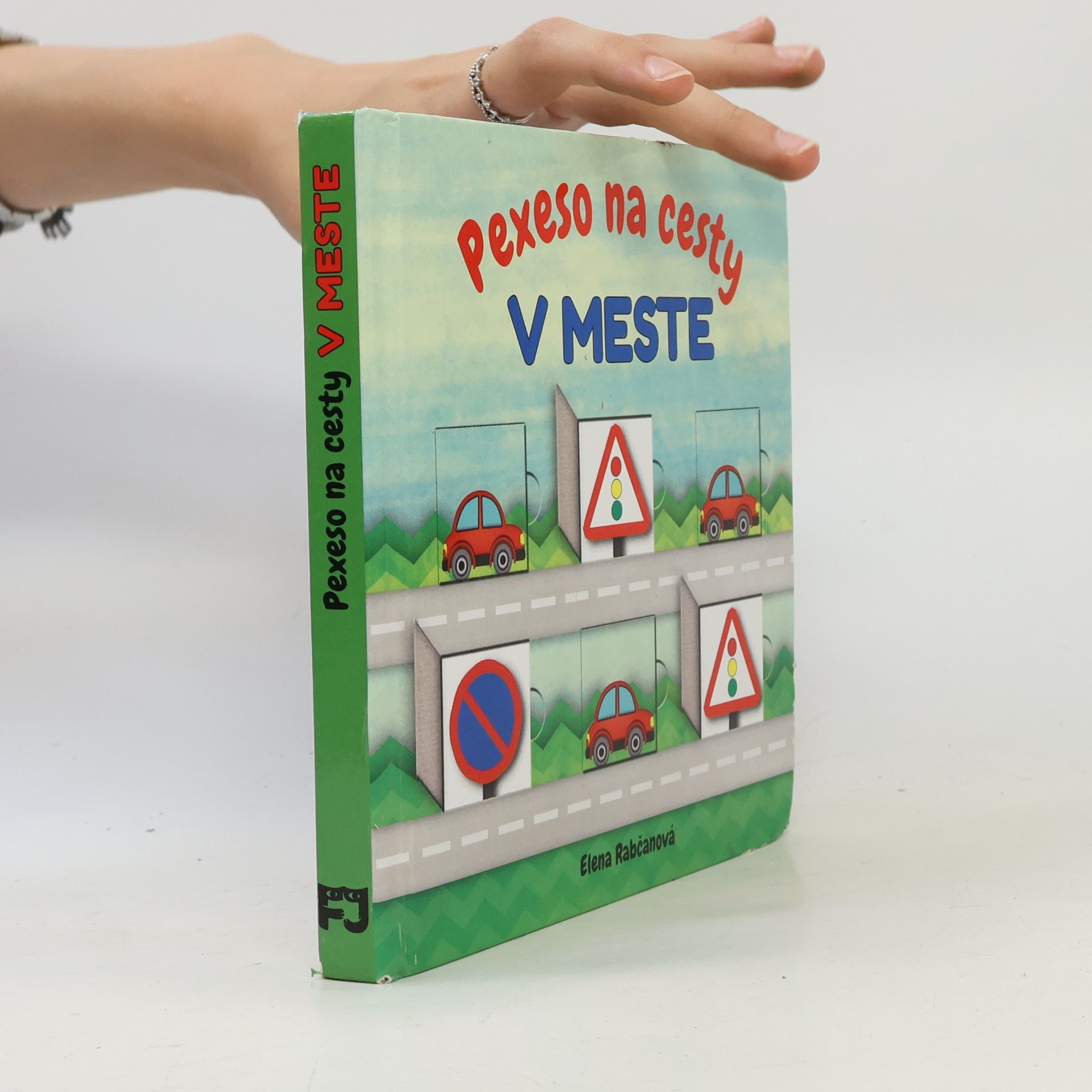 Elena Rabčanová Pexeso na cesty. V meste.
