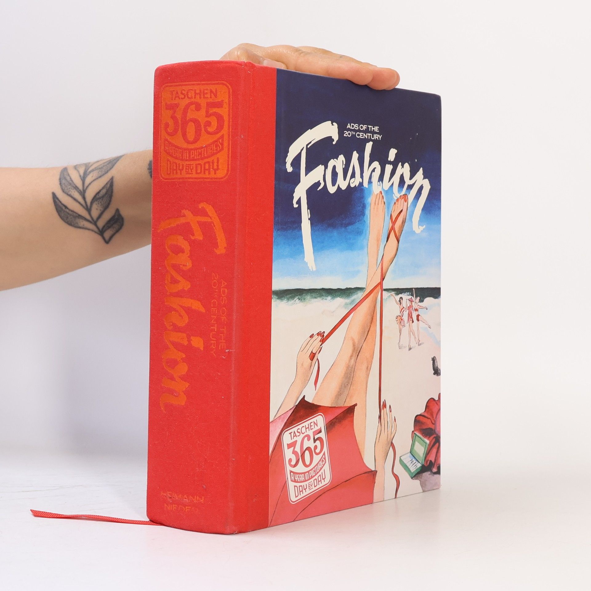 Alison A. Nieder Fashion : ads of the 20th century