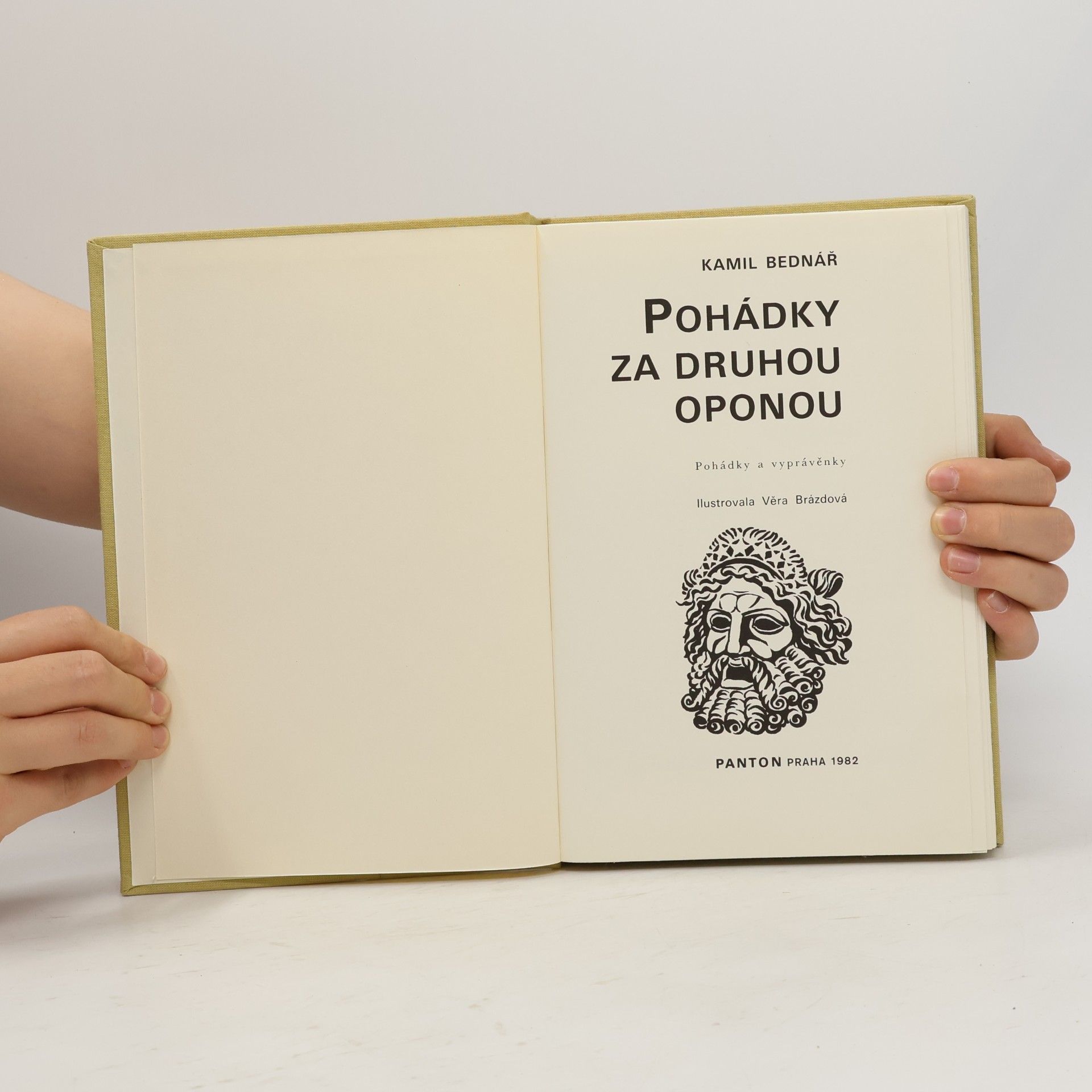 Kamil Bednář Pohádky za druhou oponou