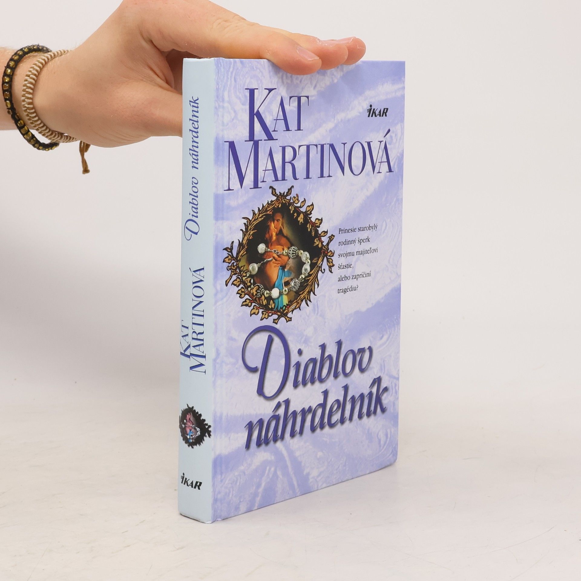 Kat Martin Diablov náhrdelník