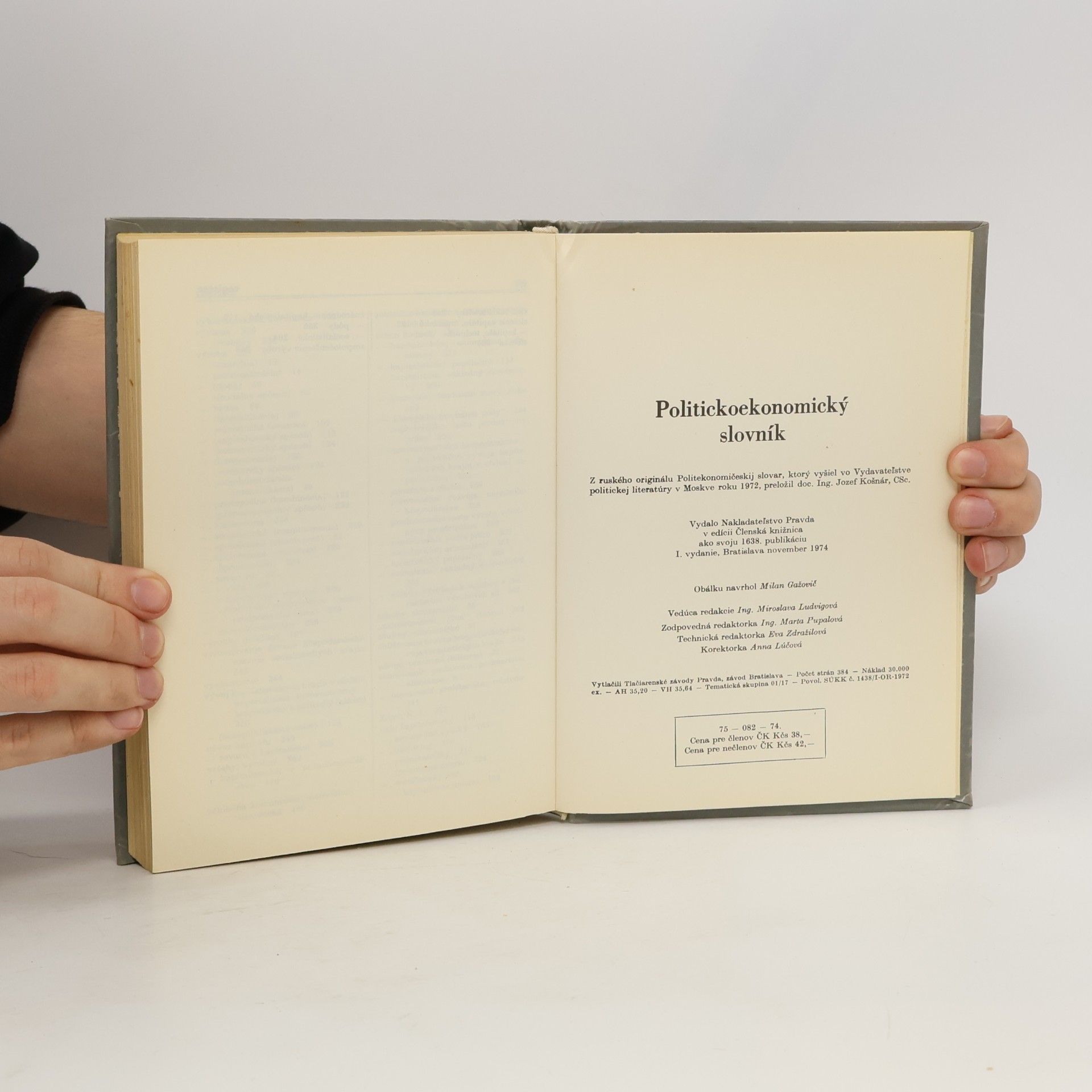 Autorenkollektiv Politicko-ekonomický slovník