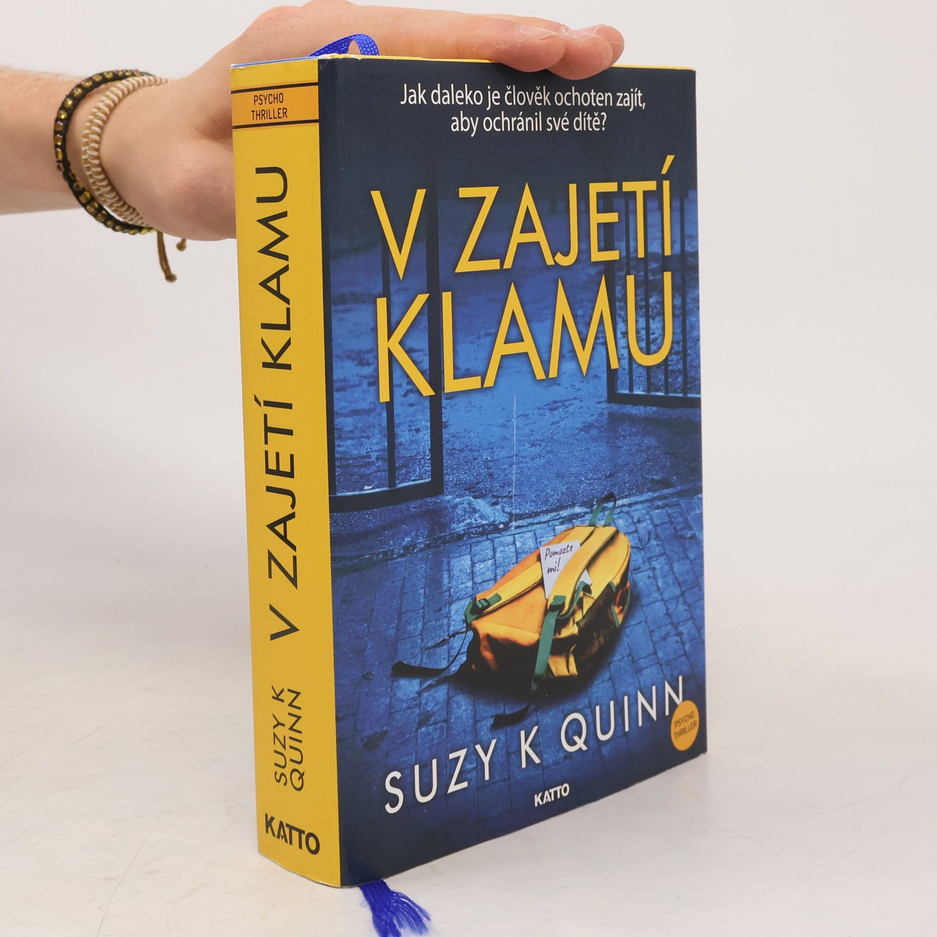 Suzy K. Quinn V zajetí klamu