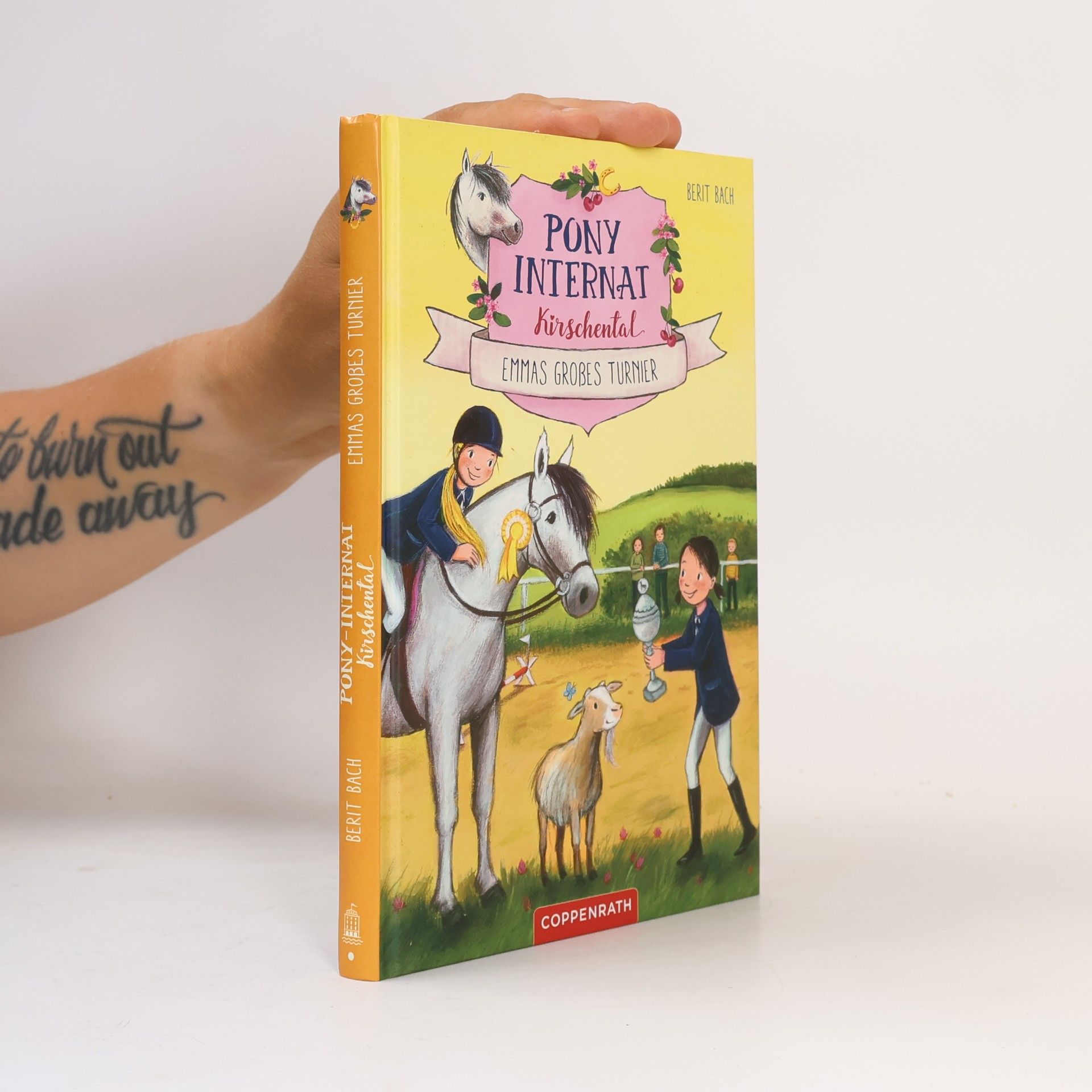 Berit Bach Pony-Internat Kirschental - Emmas großes Turnier