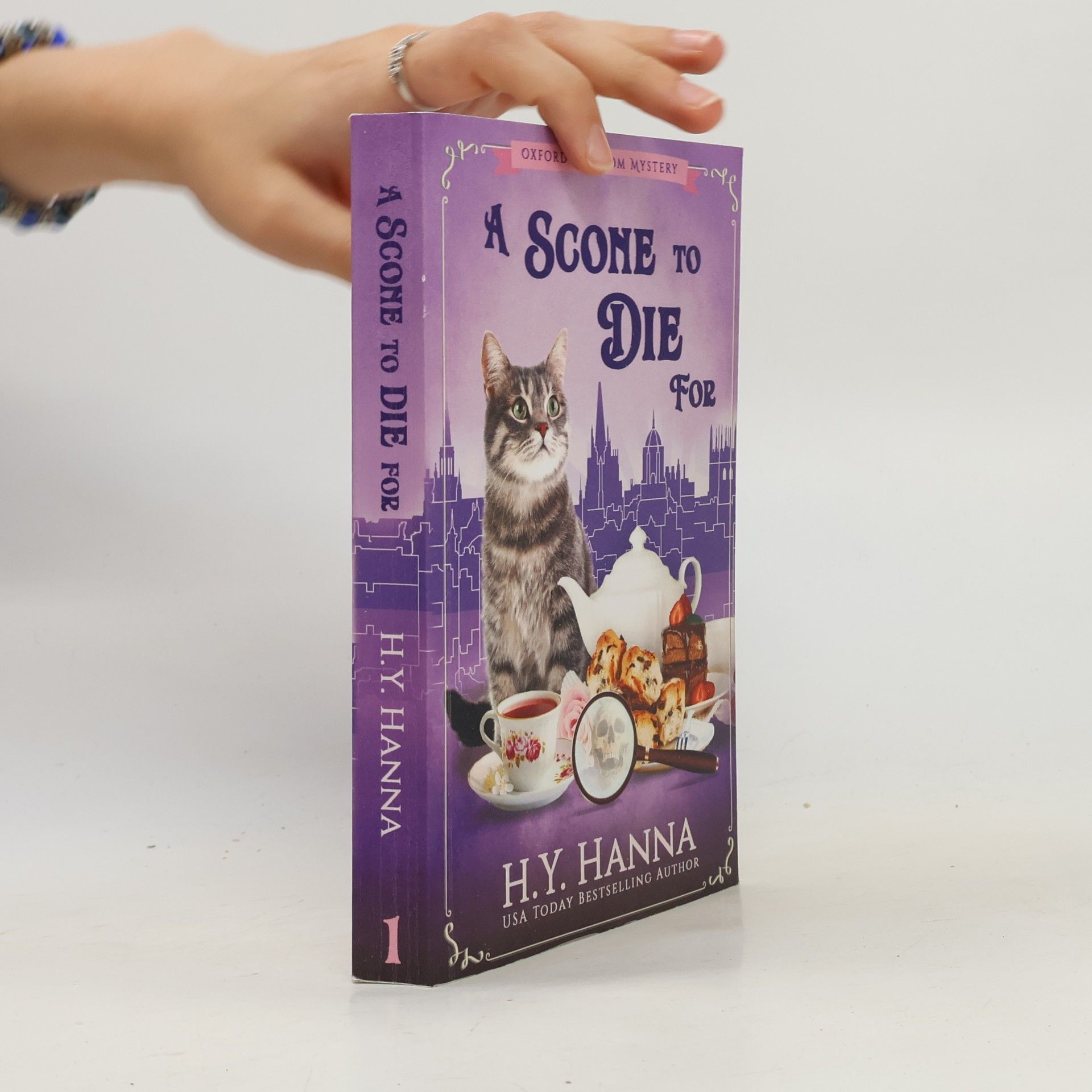H. Y. Hanna Oxford Tearoom Mysteries - 1: A Scone to Die For