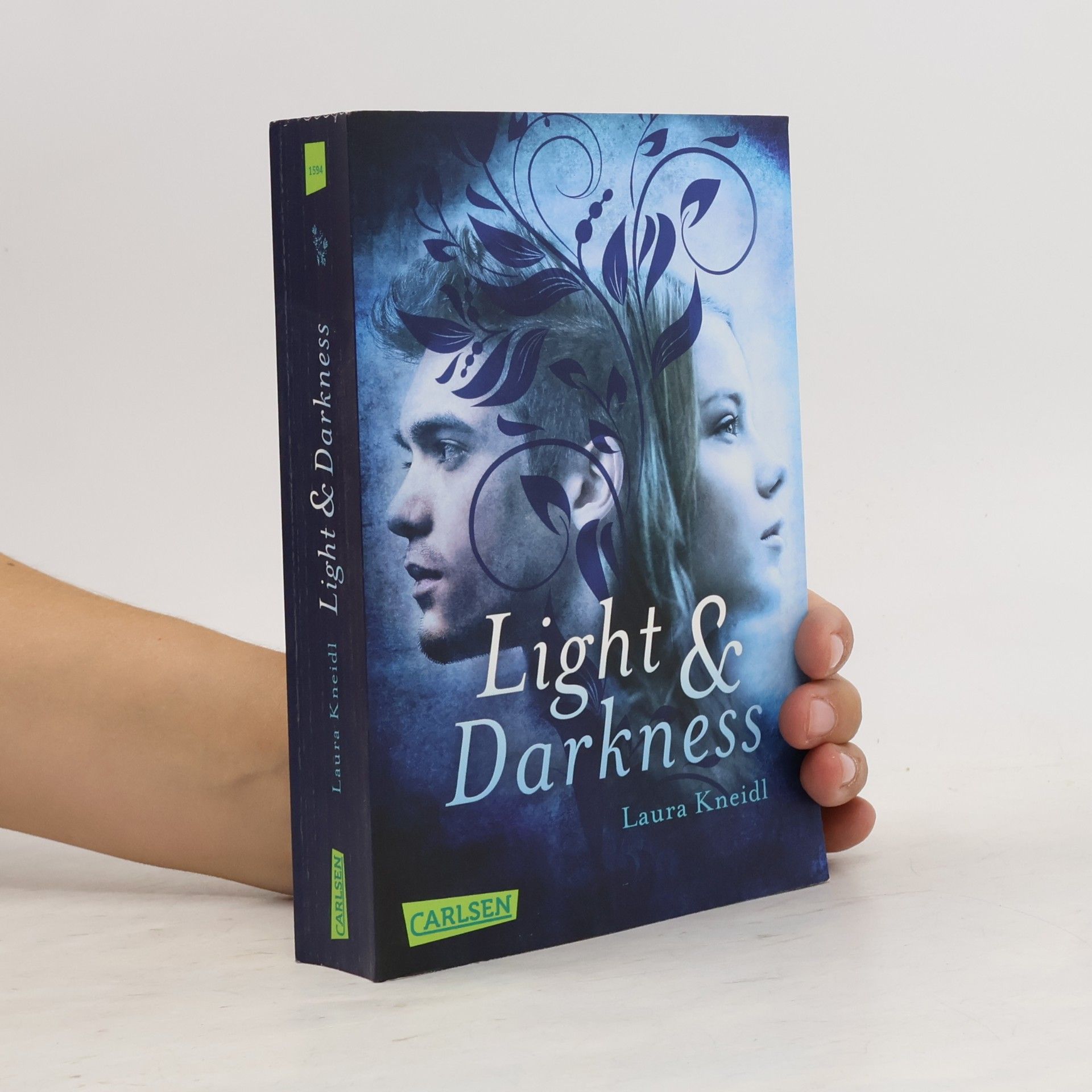 Laura Kneidl Light & Darkness