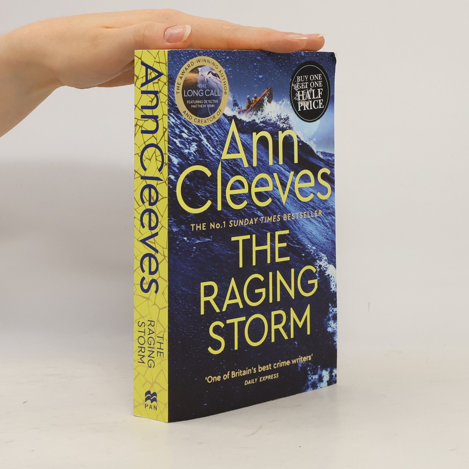 Ann Cleeves The Raging Storm