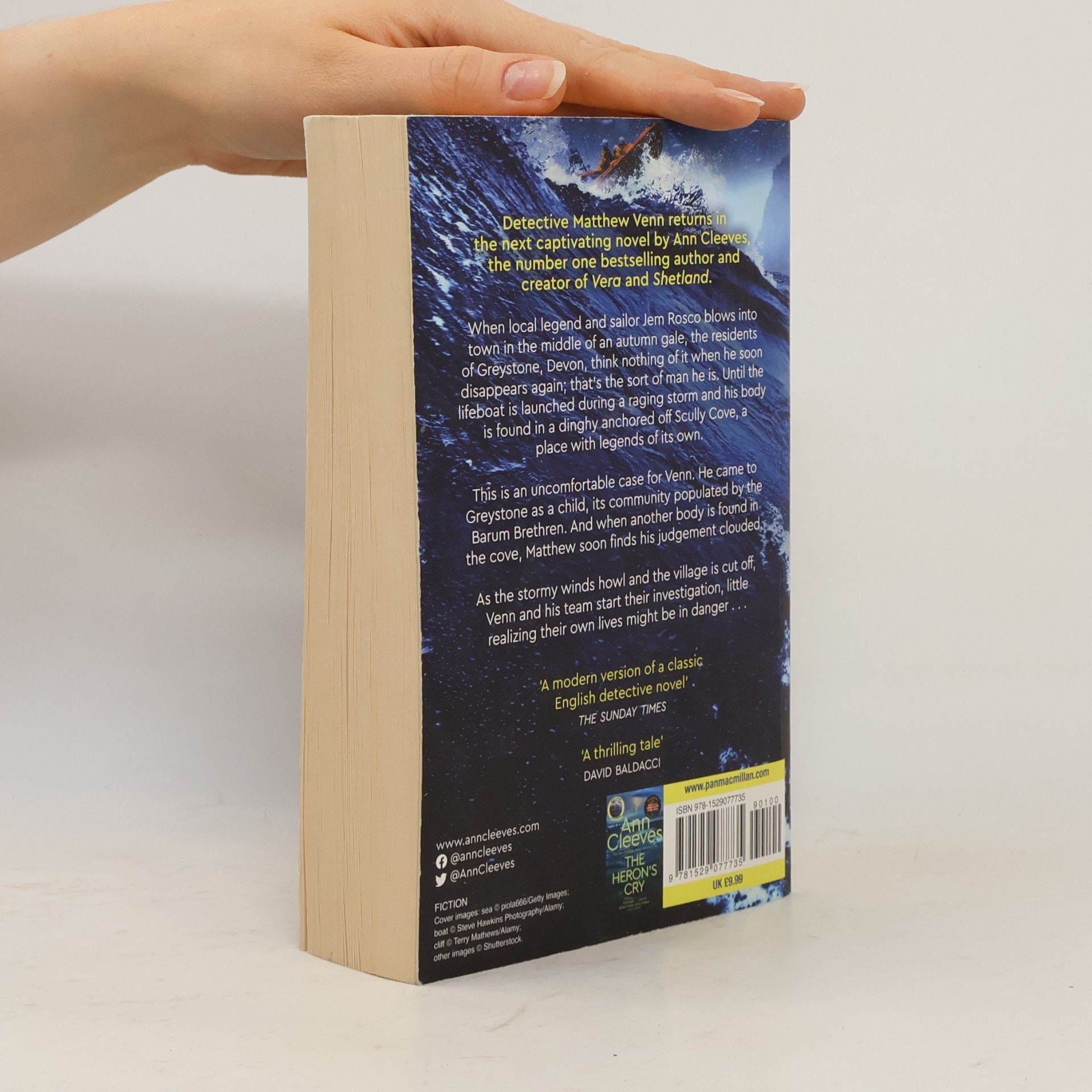 Ann Cleeves The Raging Storm
