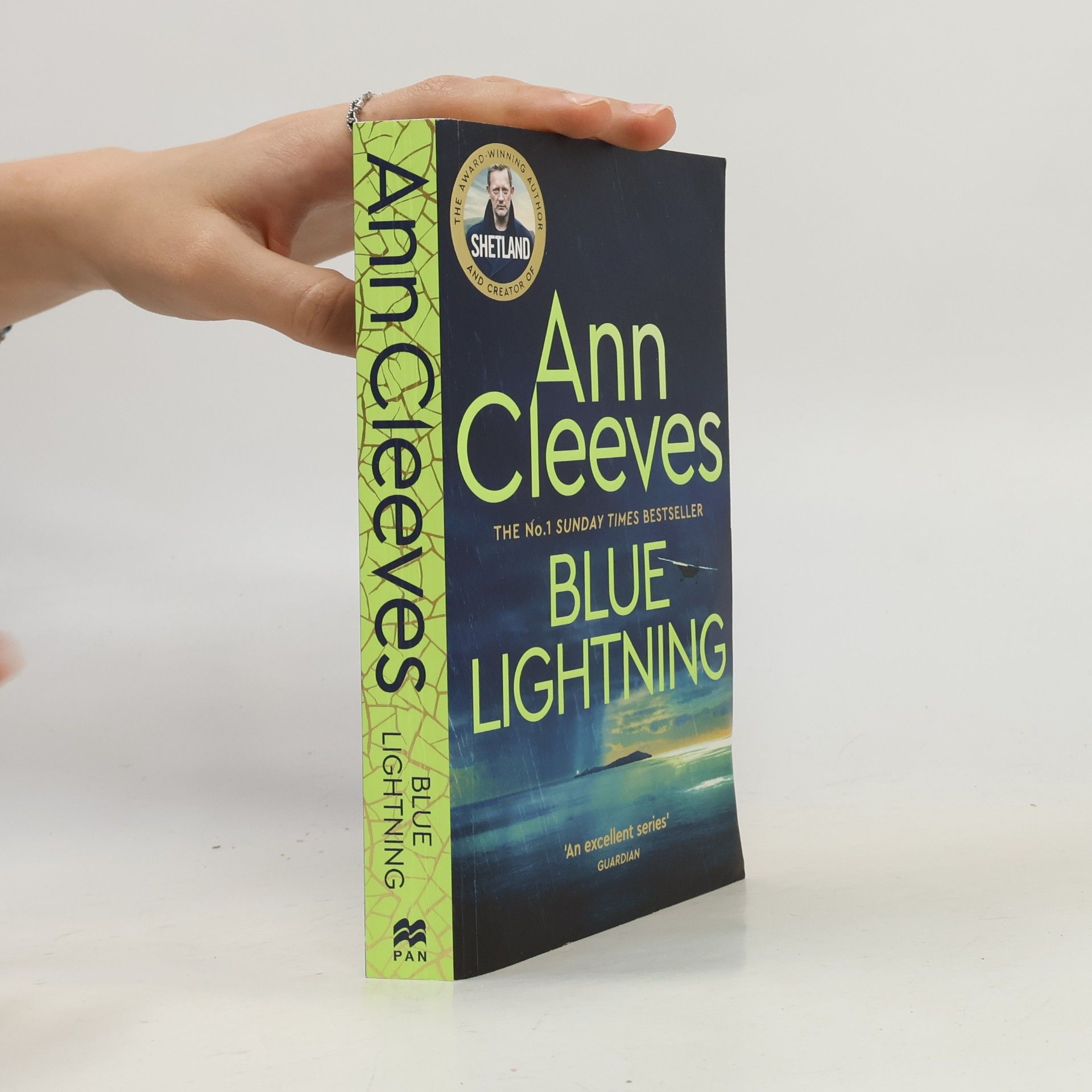 Ann Cleeves Blue Lightning