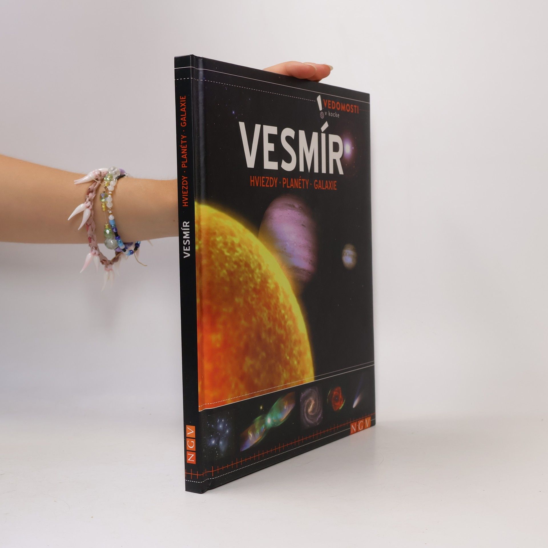 Autorenkollektiv Vesmír. Hviezdy. Planéty. Galaxie
