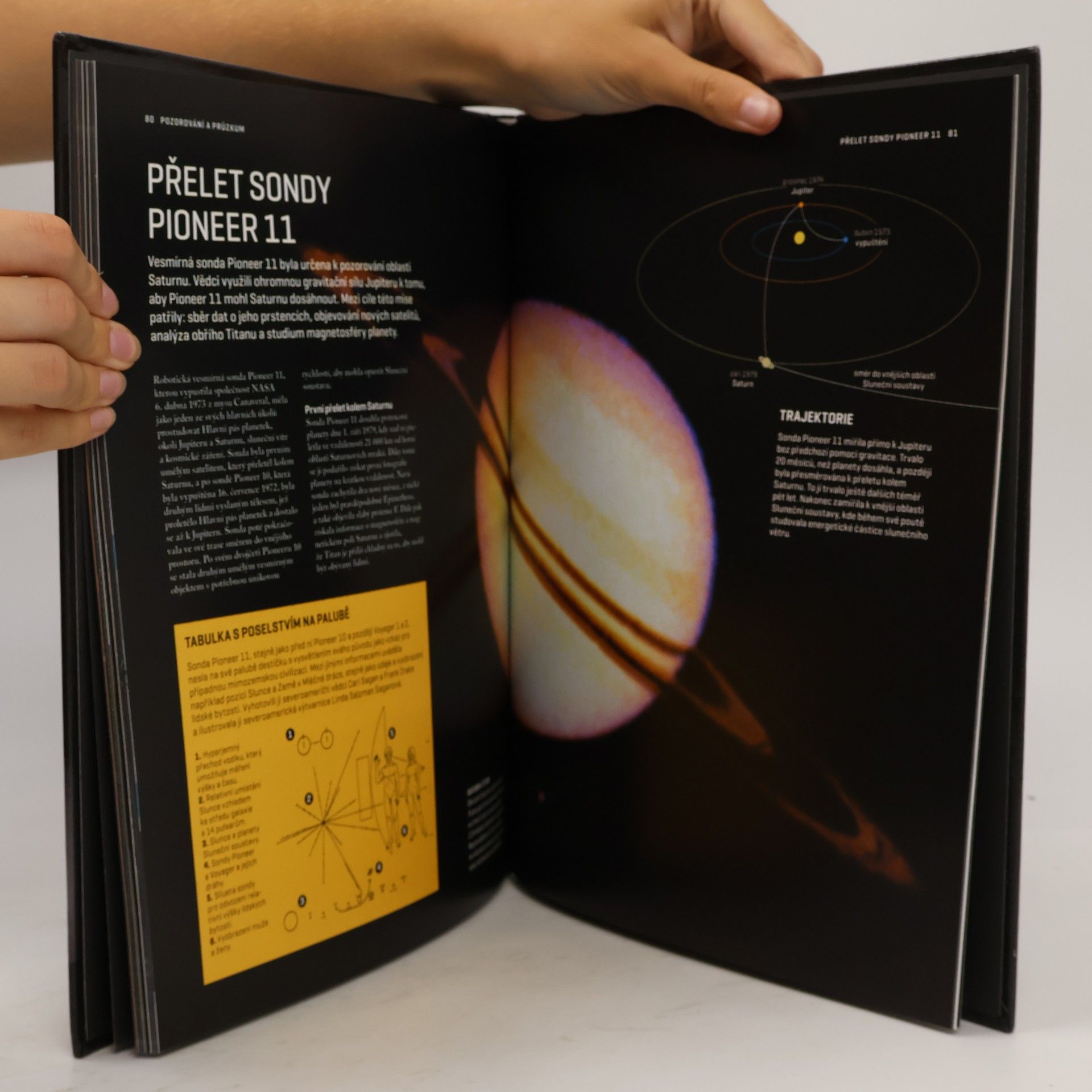 Autores varios Atlas Vesmíru 37. Saturnovy měsíce