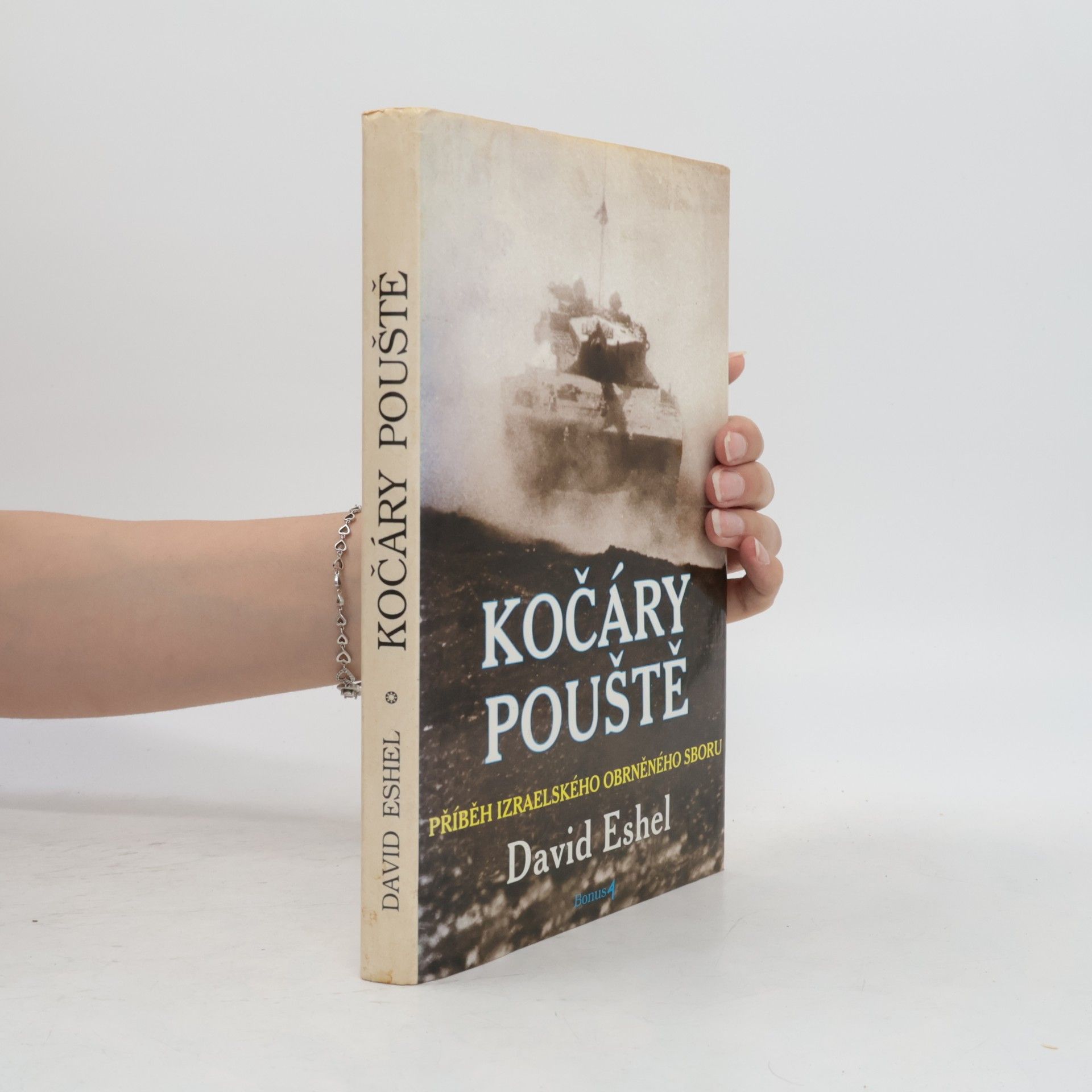 David Eshel Kočáry pouště