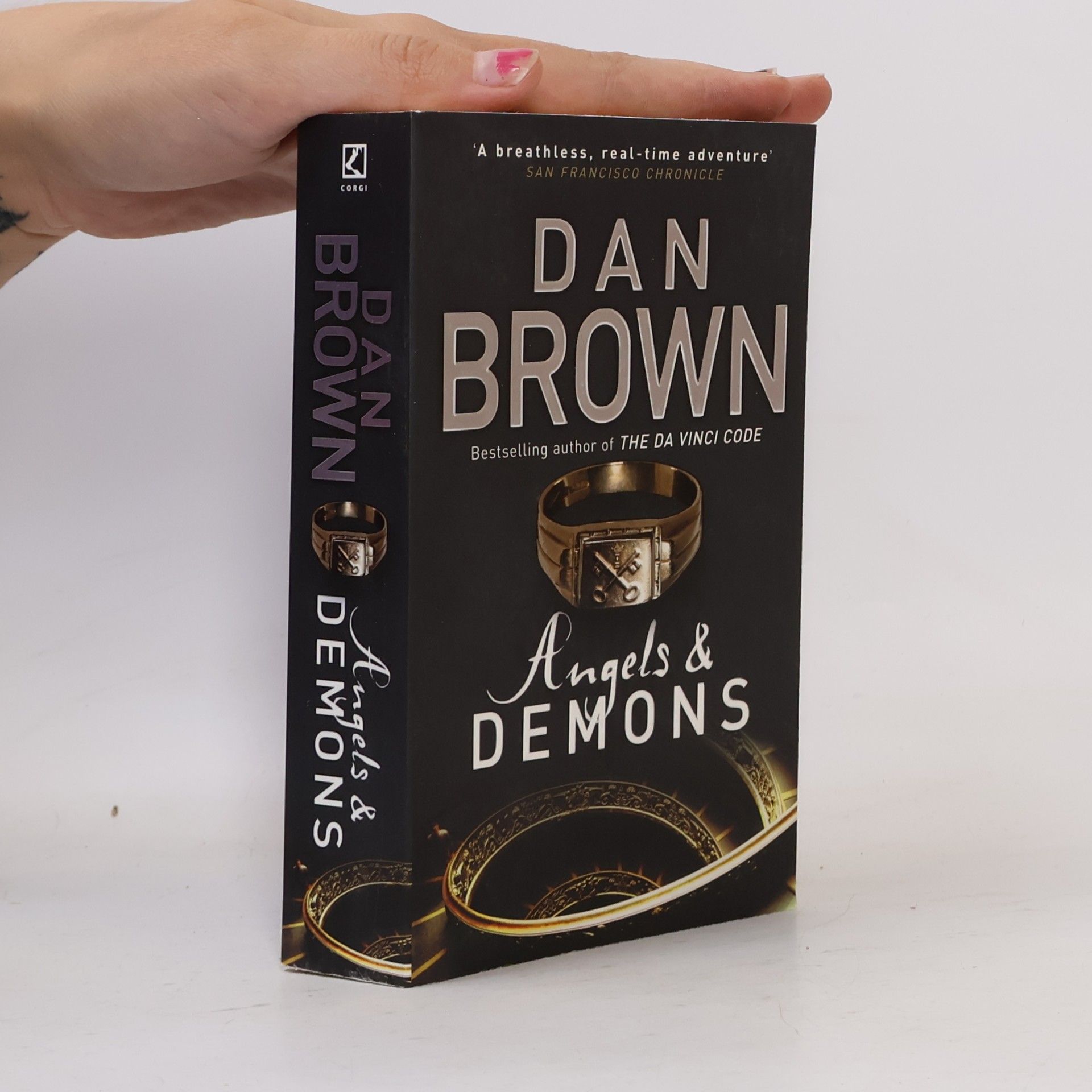 Dan Brown Angels & Demons