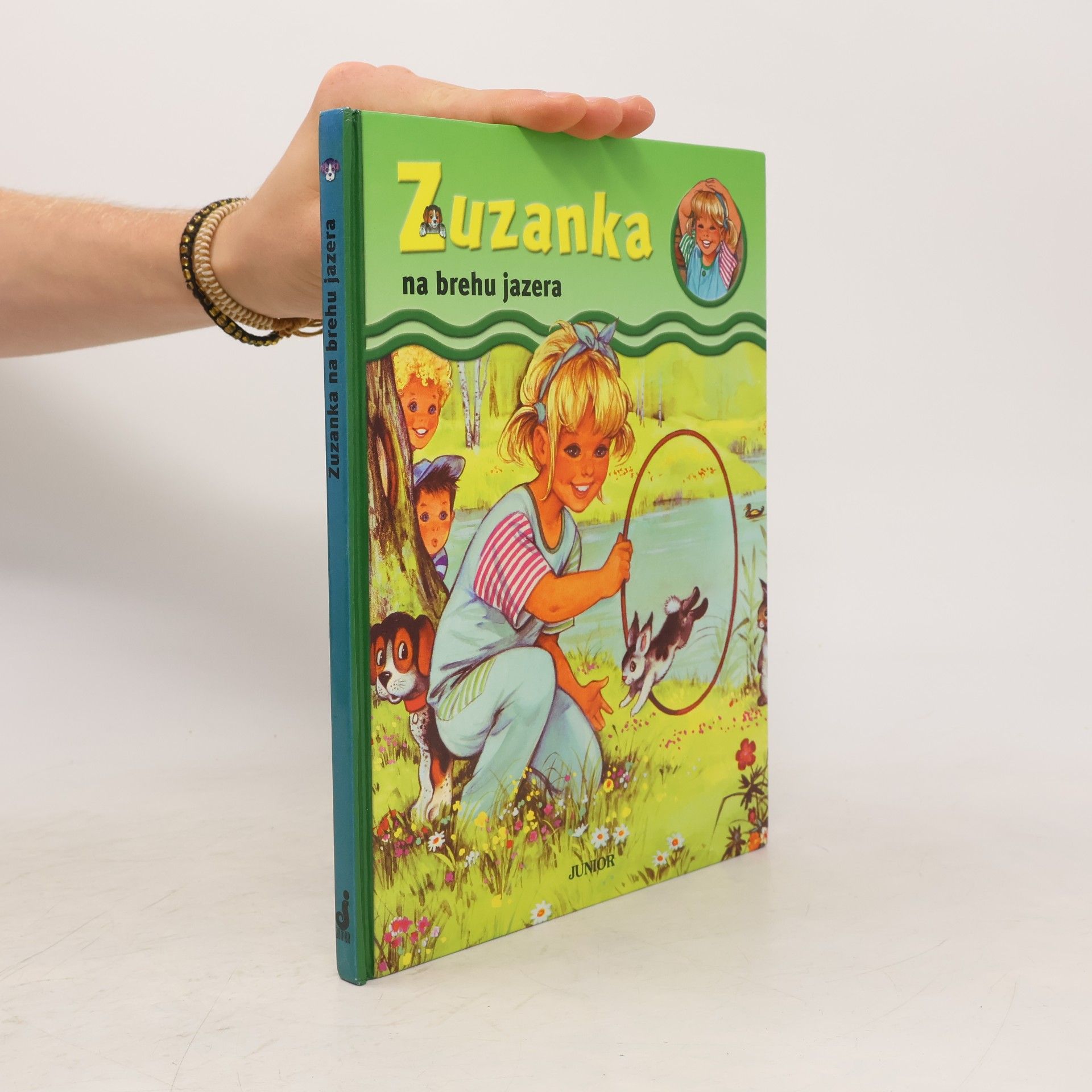 Zuzanka na brehu jazera