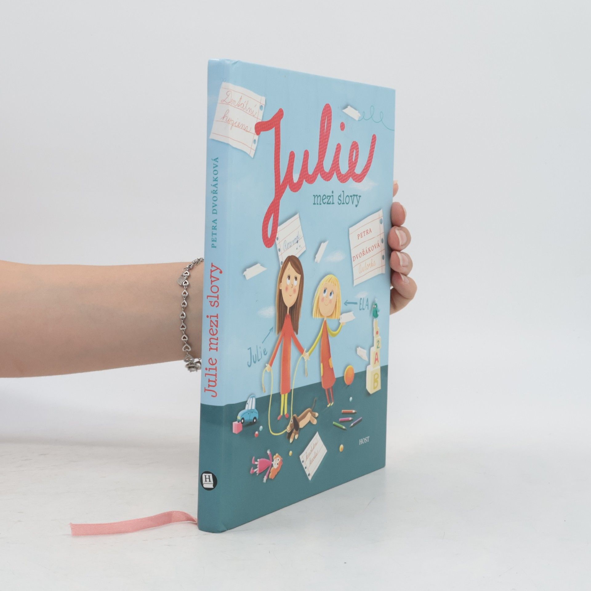Petra Dvořáková Julie mezi slovy