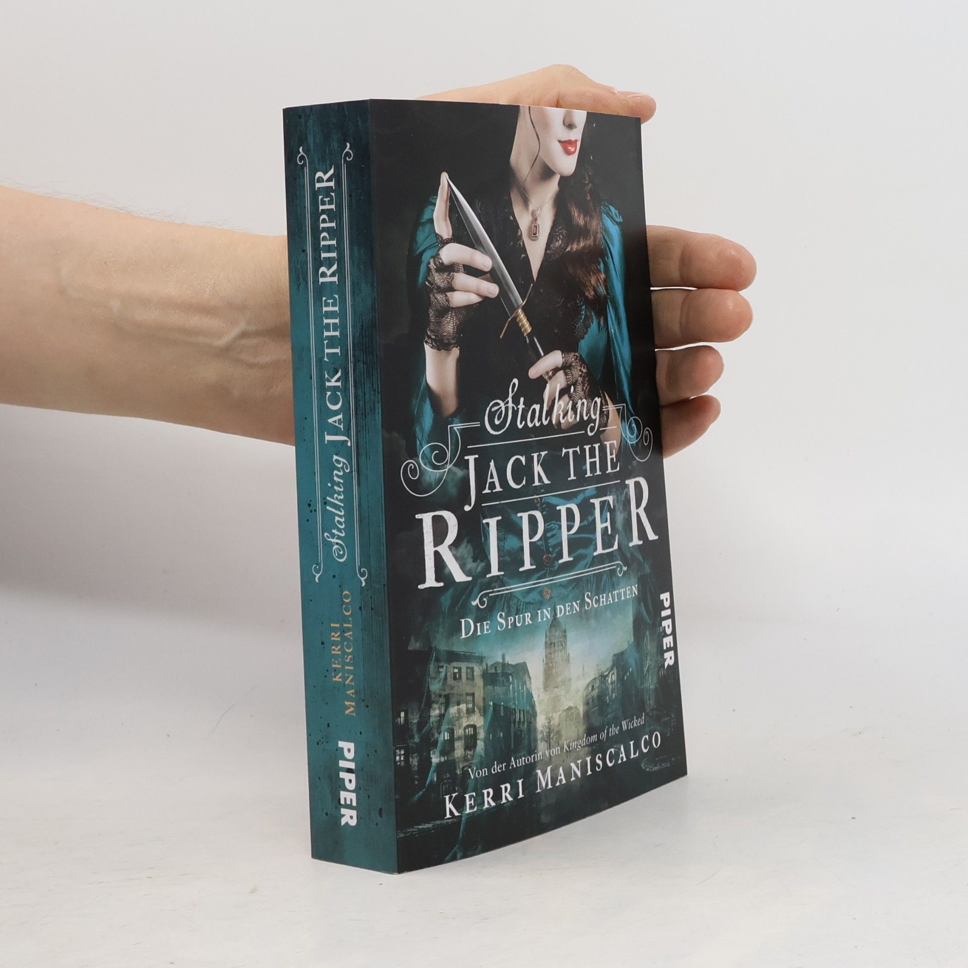 Kerri Maniscalco Stalking Jack the Ripper