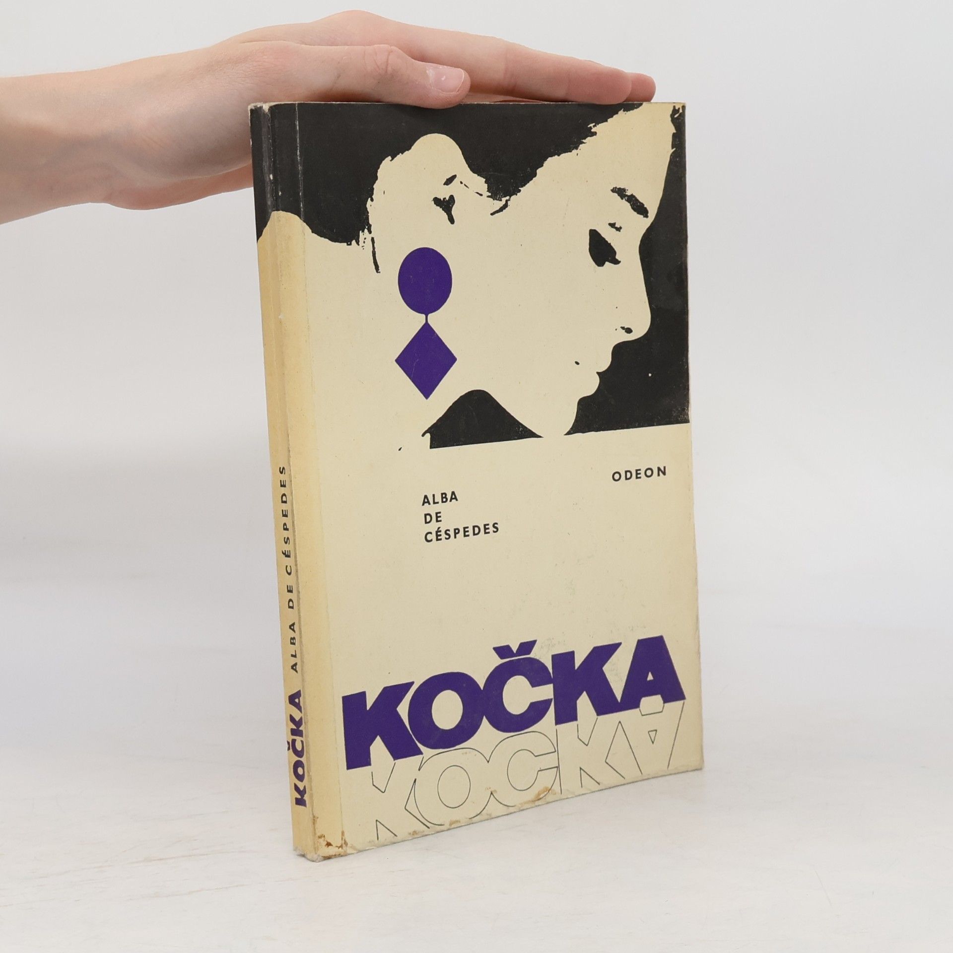 Alba de Céspedes Kočka