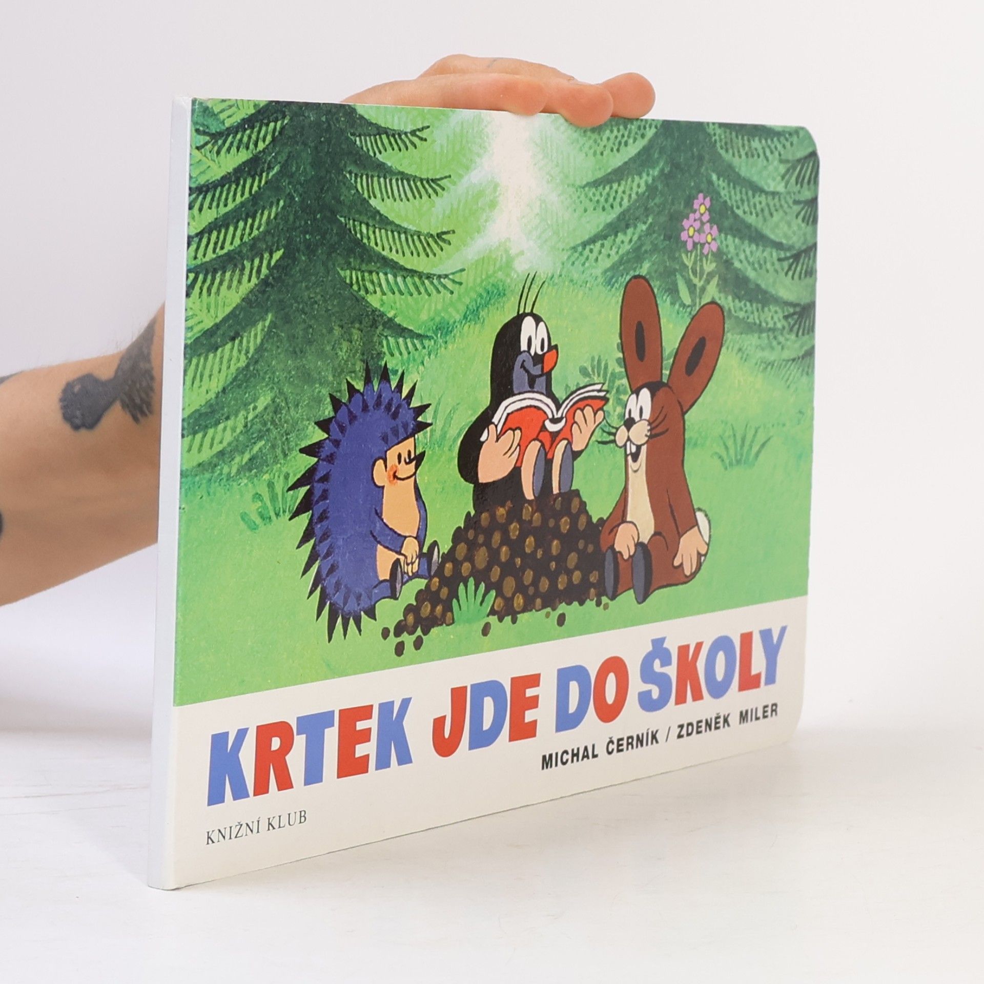 Zdeněk Miler Krtek jde do školy