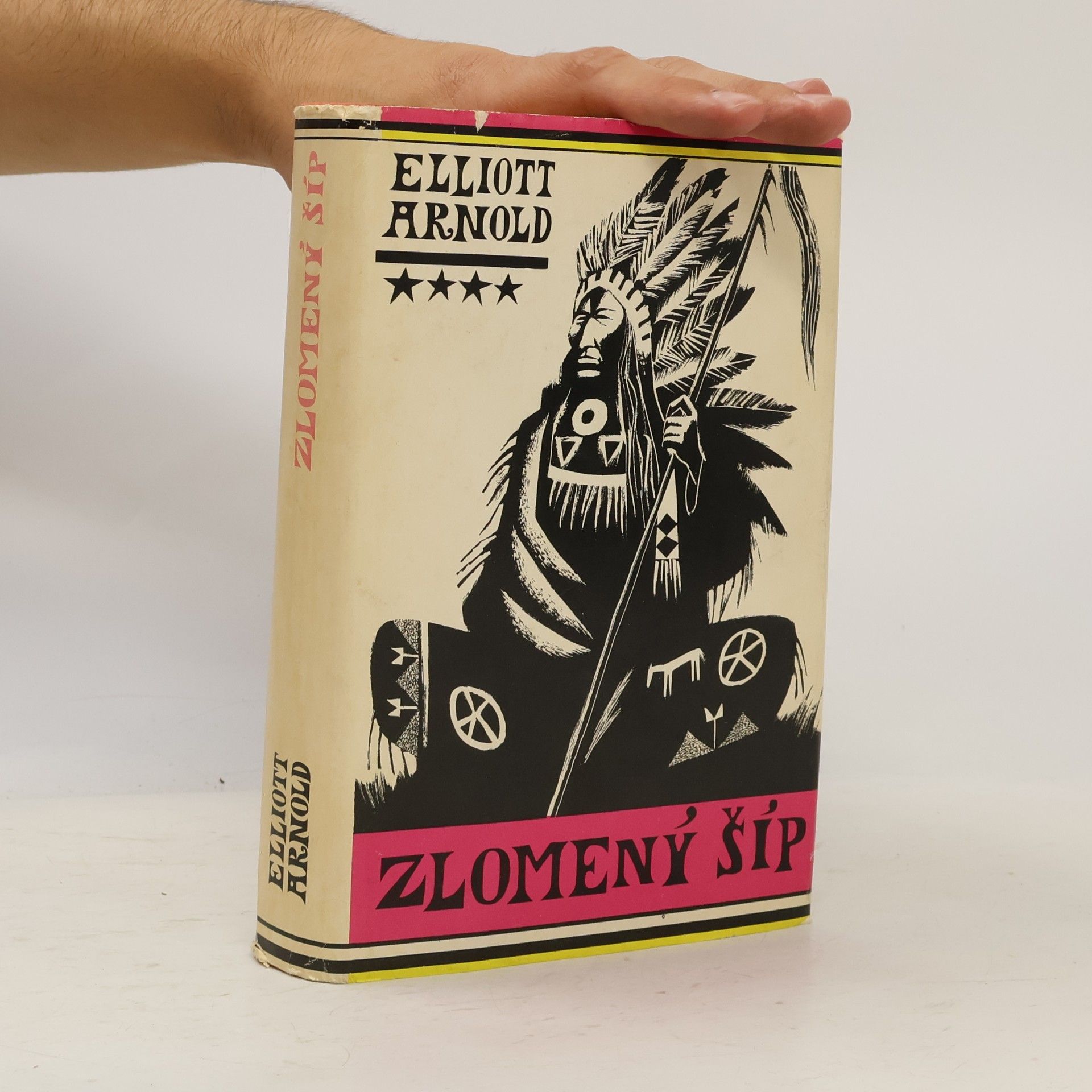 Arnold Elliot Zlomený šíp