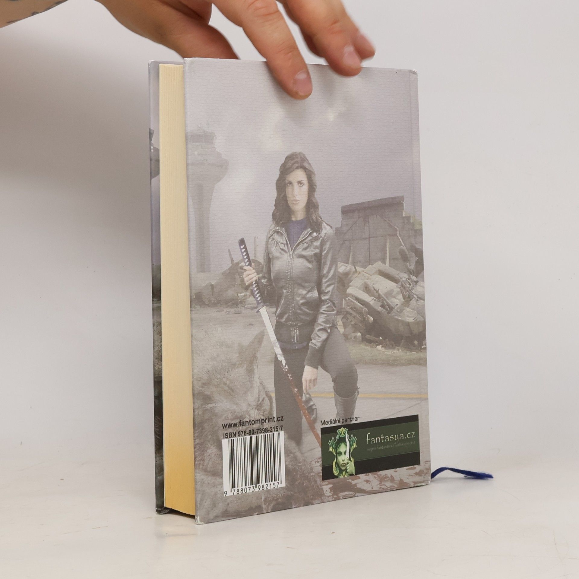 Ilona Andrews Magie zabíjí