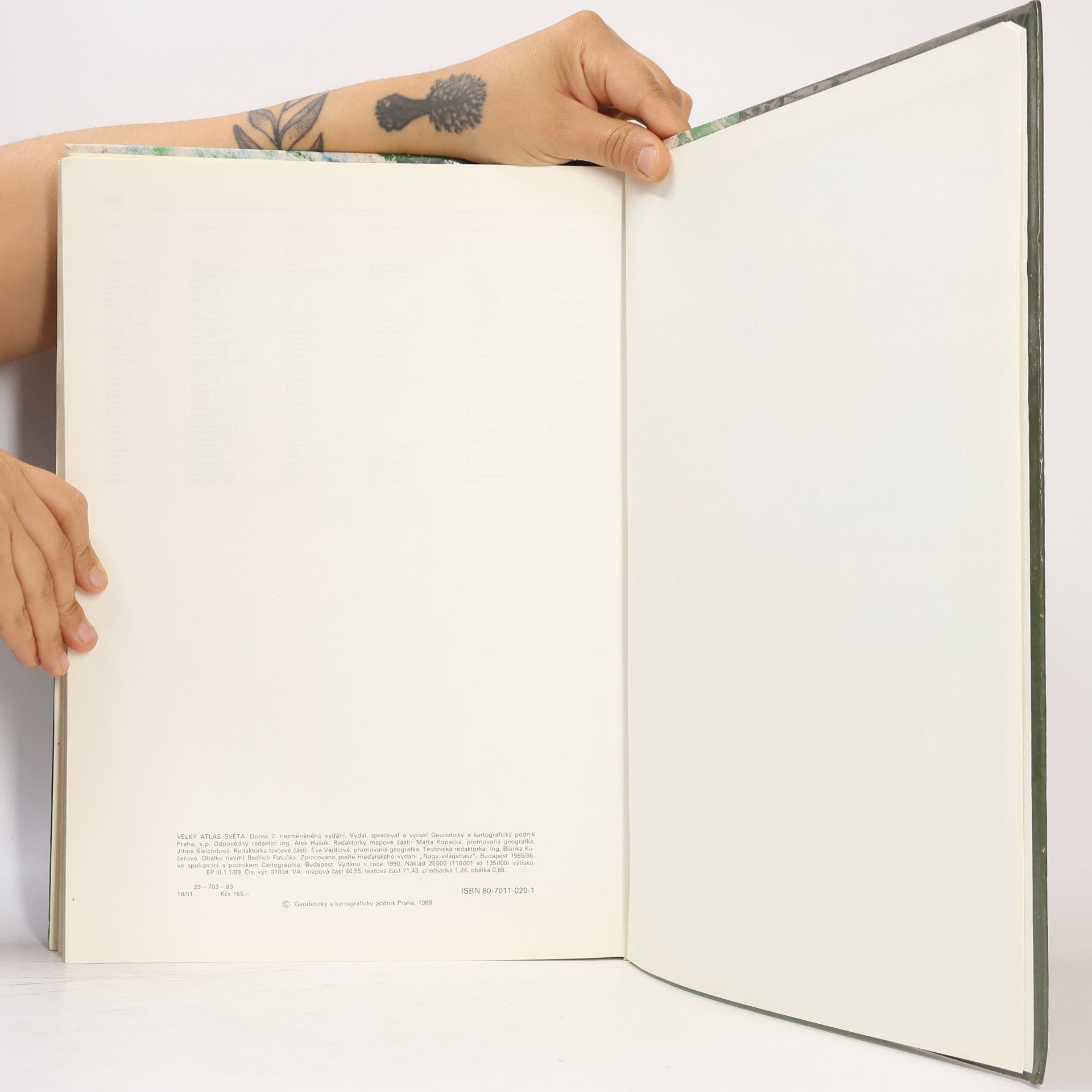 Aleš Hašek Velký atlas světa