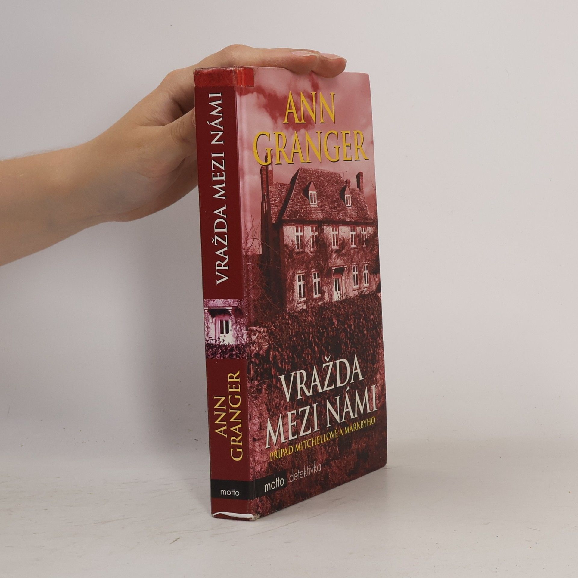 Ann Granger Vražda mezi námi