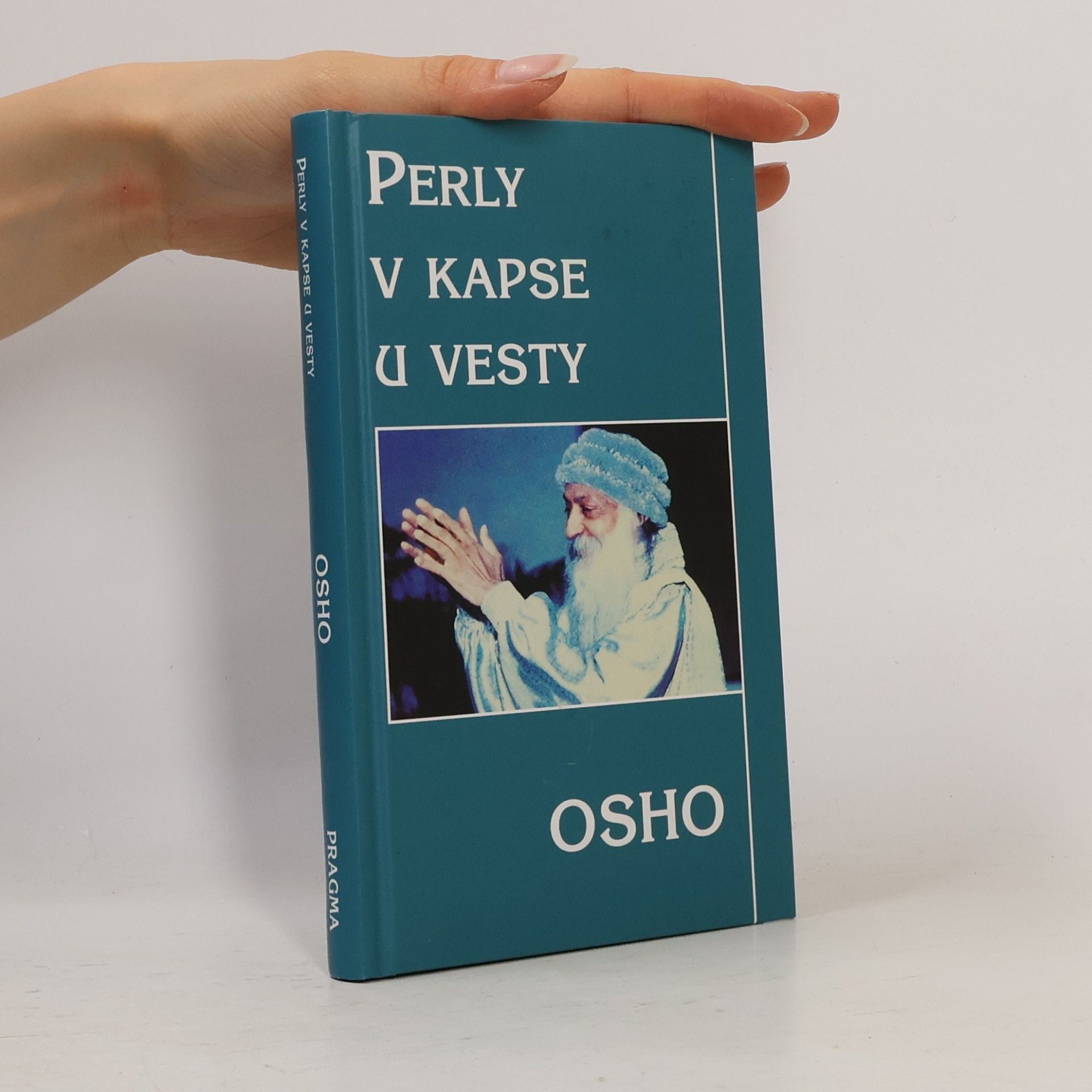 Ošó Perly v kapse u vesty
