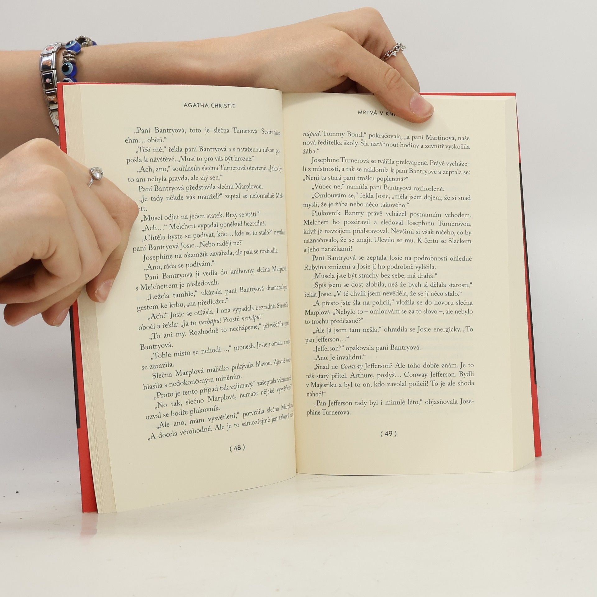 Agatha Christie Mrtvá v knihovně