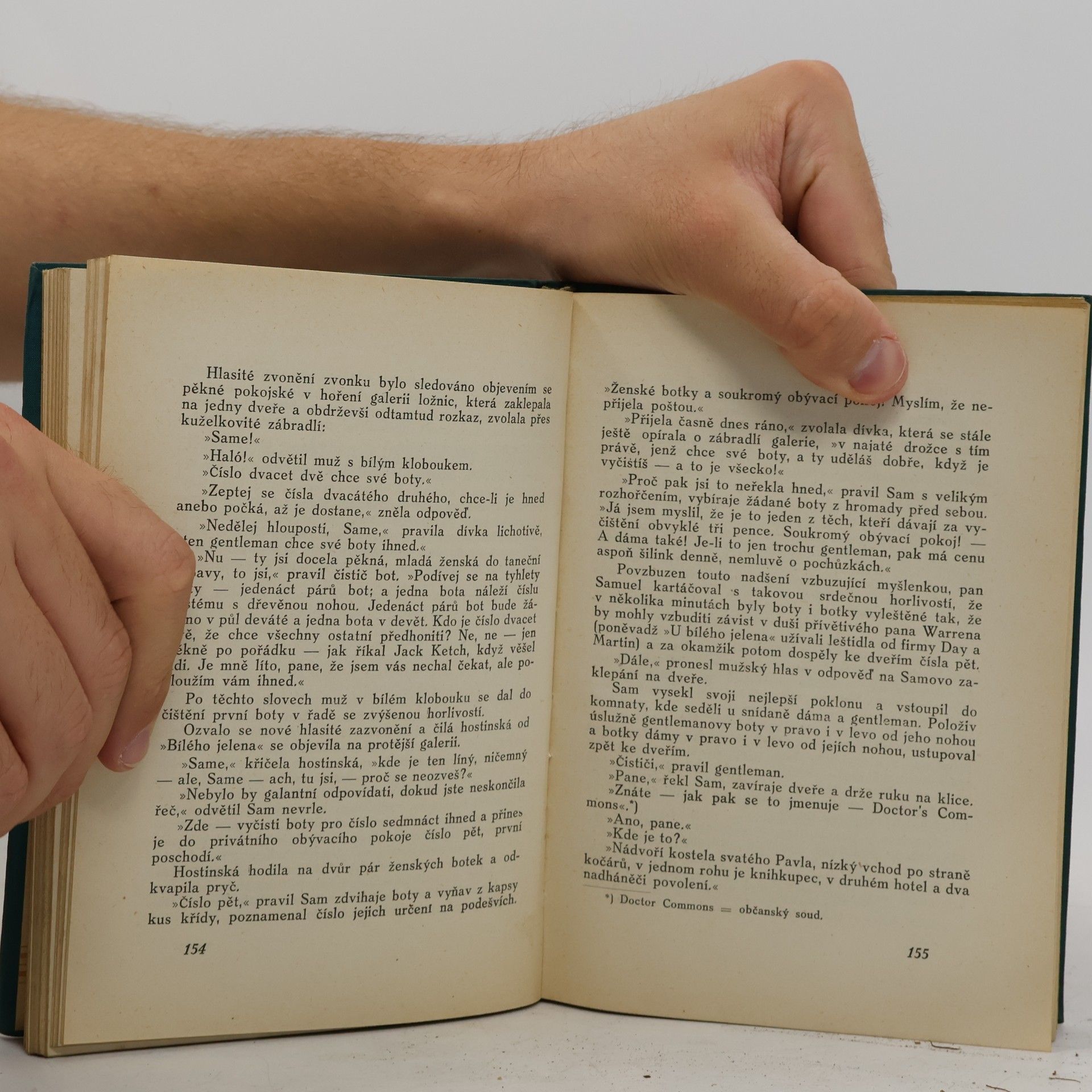 Charles Dickens Klub Pickwicků. Část prvá.