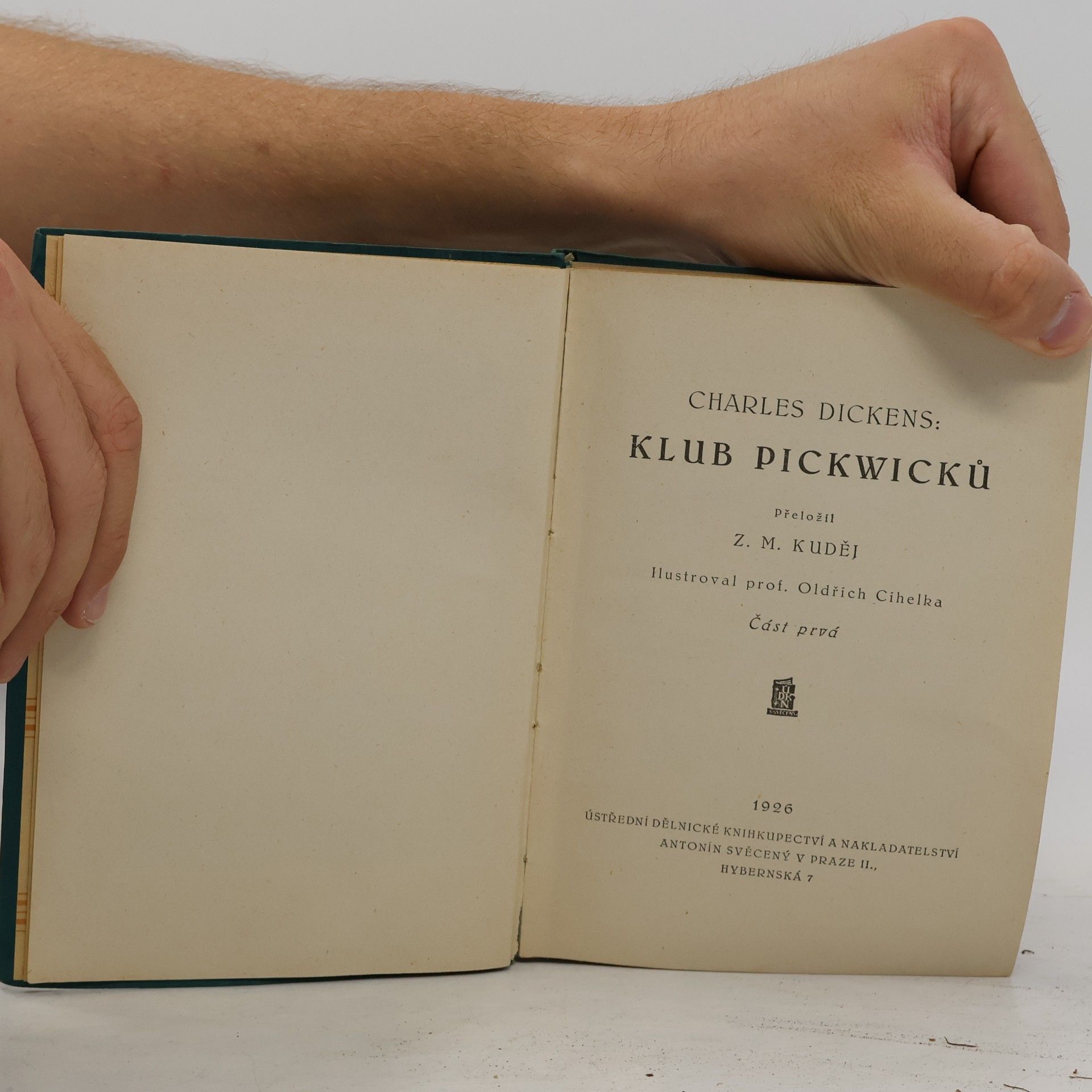 Charles Dickens Klub Pickwicků. Část prvá.