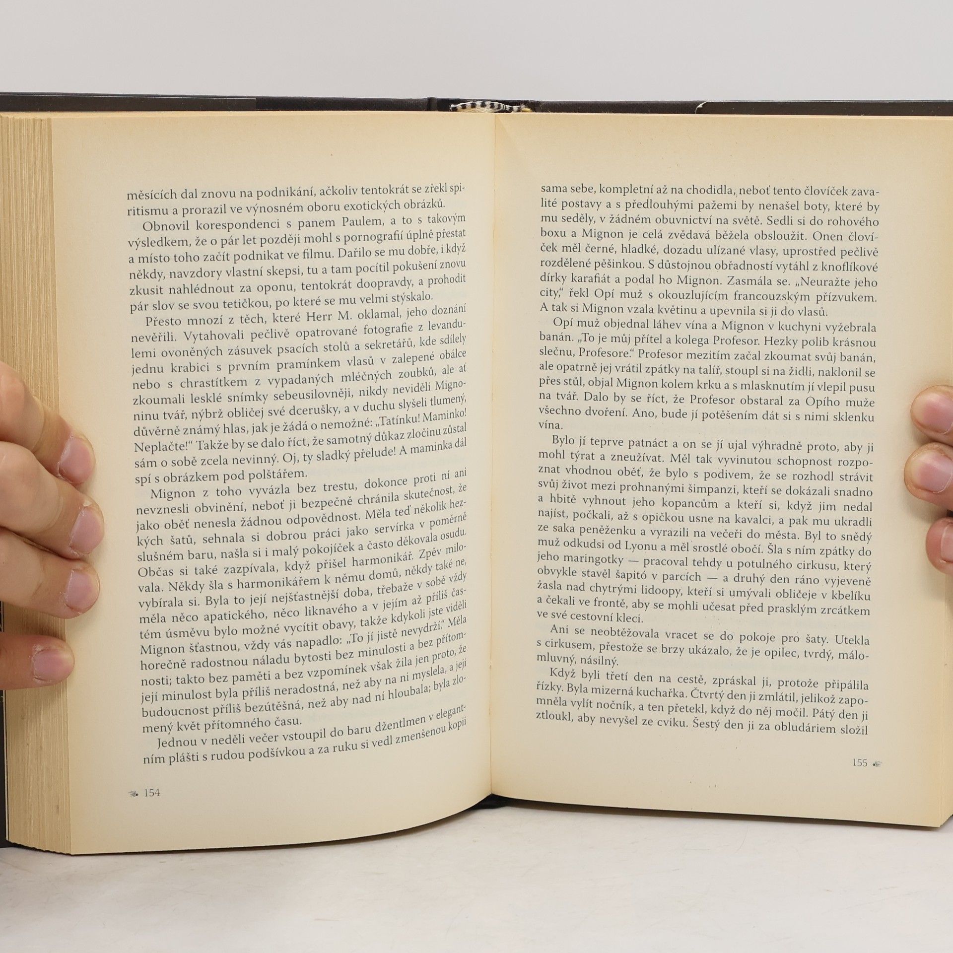 Angela Carter Noci v cirkuse